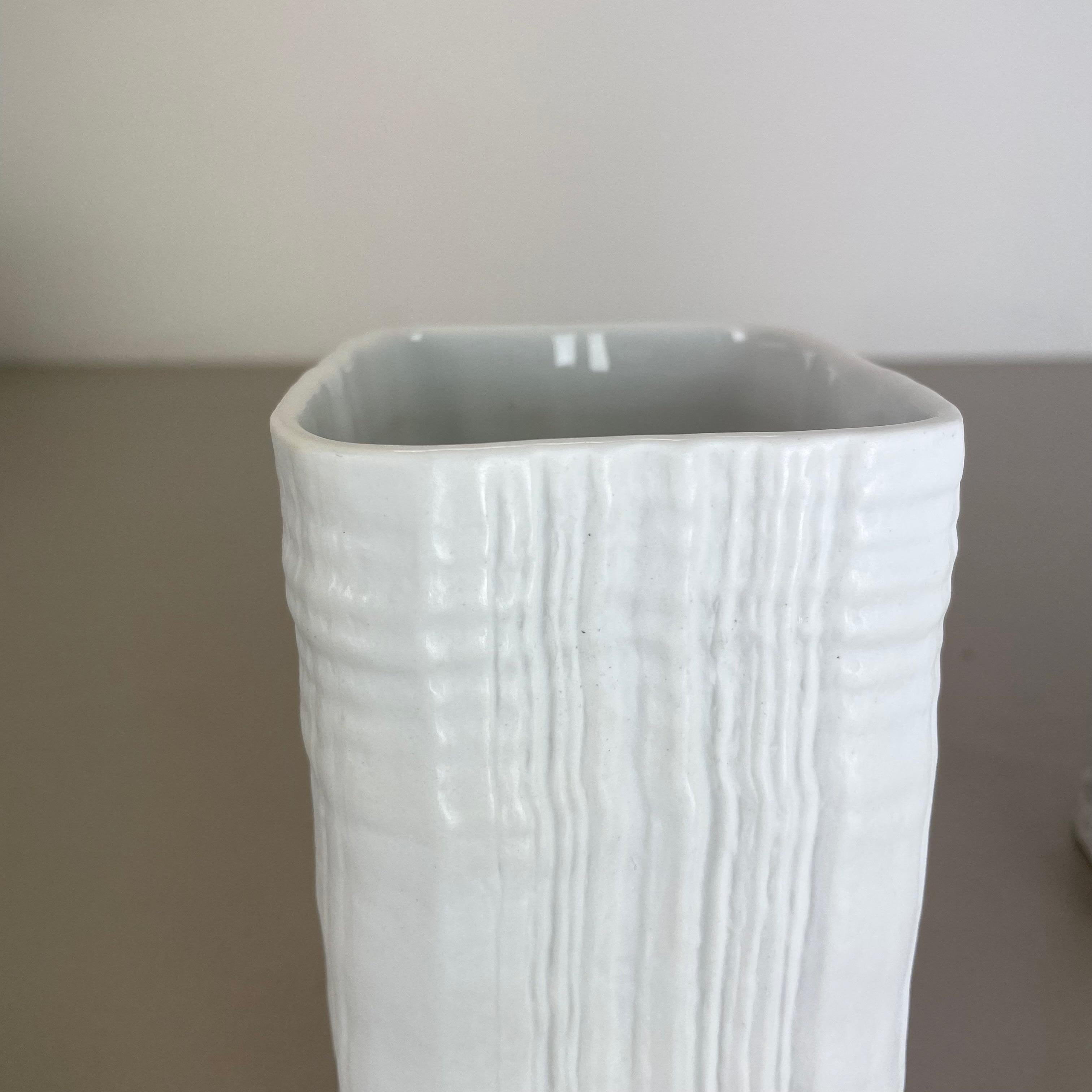 Set di 2 vasi Op Art originali degli anni '70 di Martin Freyer per Rosenthal, Germania, anni '70 in vendita 3