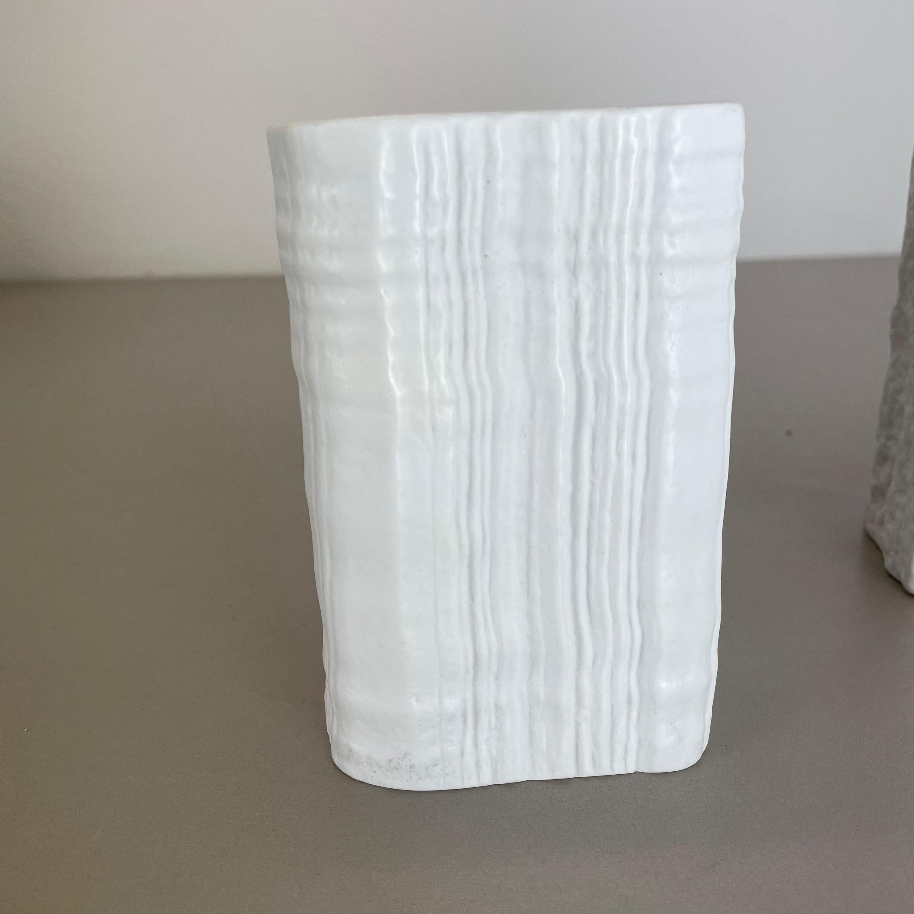 Porcelain Set of 2 Original 70s Op Art Vase by Martin Freyer for Rosenthal, Germany, 1970s For Sale