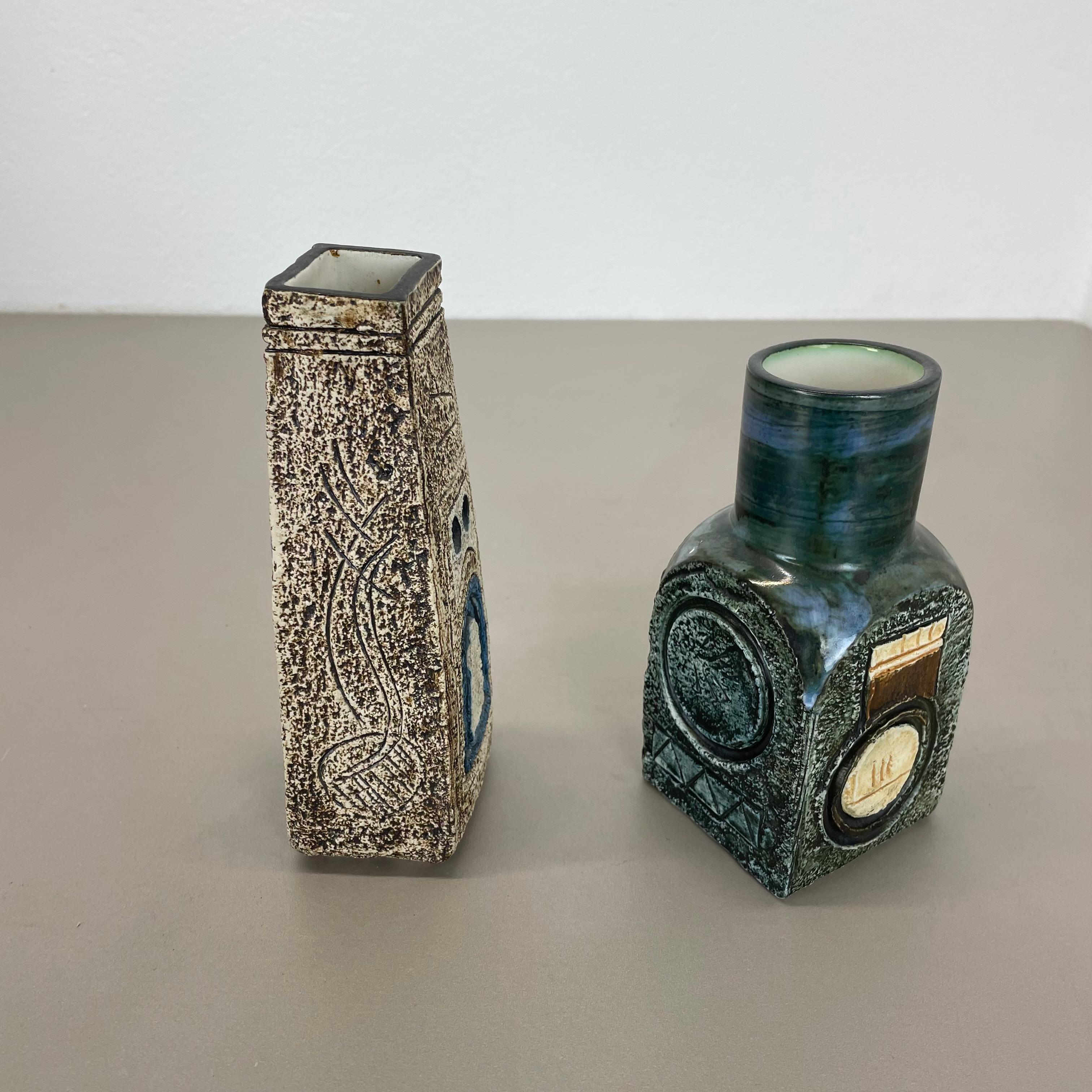 Set di 2 vasi originali Brutalist Op Art di TROIKA POTTERY, Inghilterra, anni '70 in vendita 9