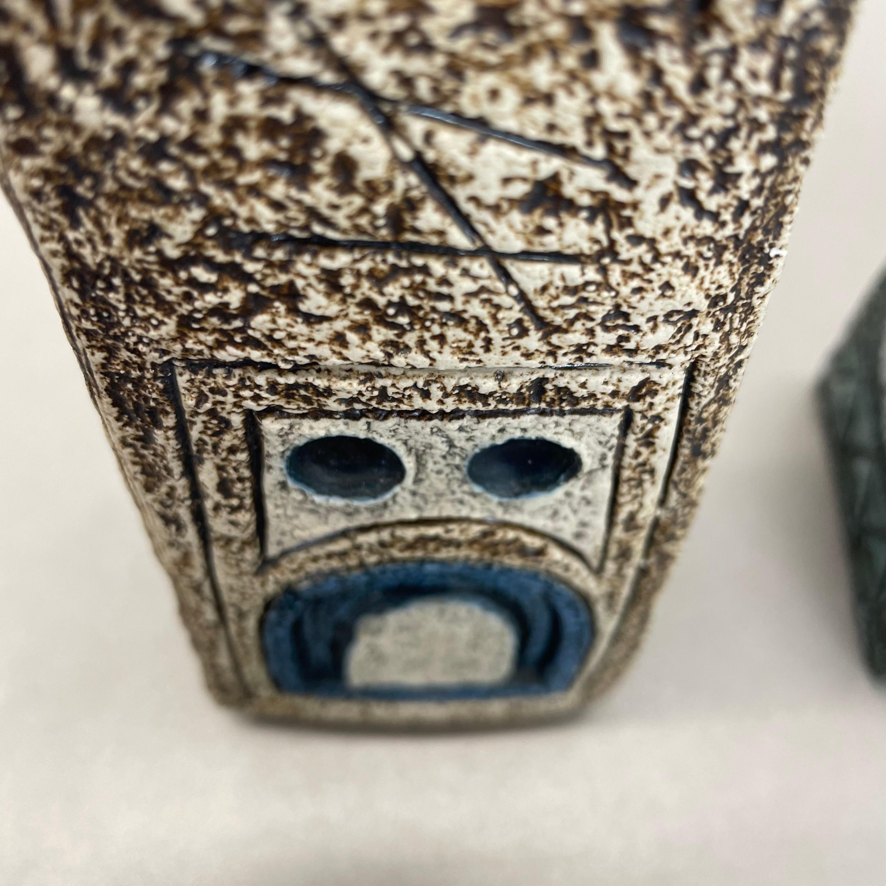 XX secolo Set di 2 vasi originali Brutalist Op Art di TROIKA POTTERY, Inghilterra, anni '70 in vendita