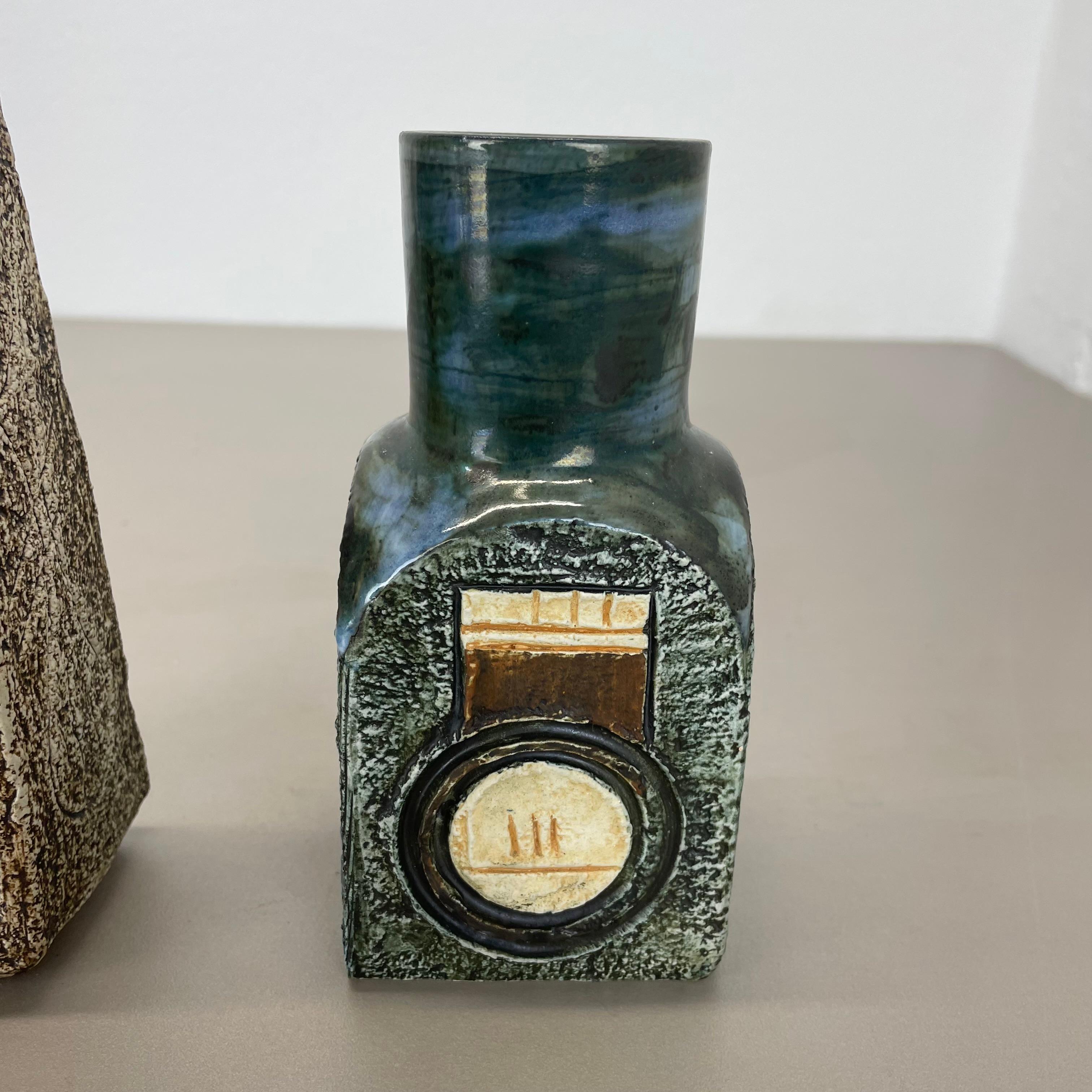 Set di 2 vasi originali Brutalist Op Art di TROIKA POTTERY, Inghilterra, anni '70 in vendita 1