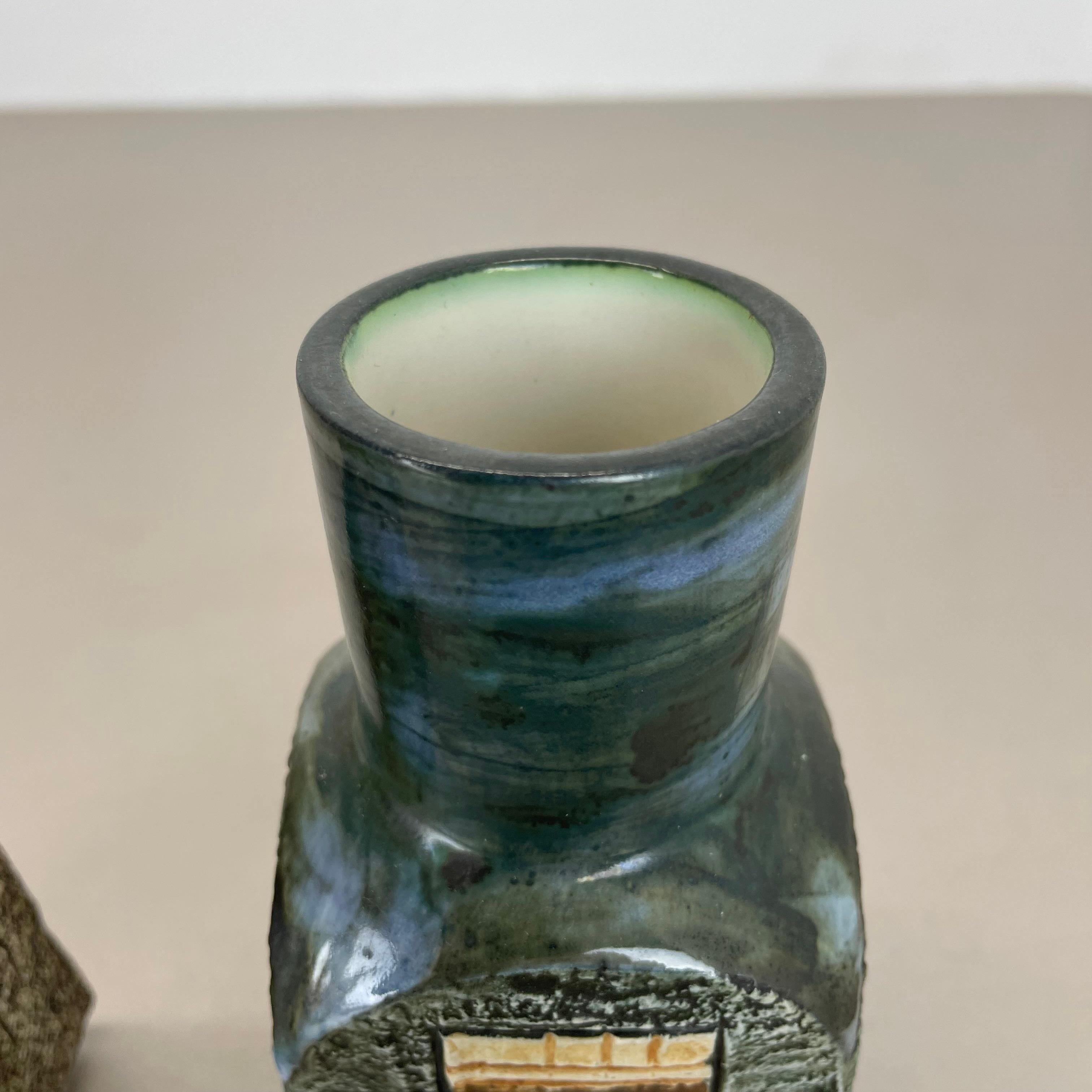 Set di 2 vasi originali Brutalist Op Art di TROIKA POTTERY, Inghilterra, anni '70 in vendita 2