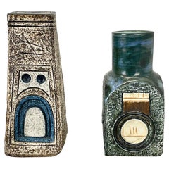Juego de 2 originales jarrones Brutalistas Op Art de TROIKA POTTERY, Inglaterra, años 70