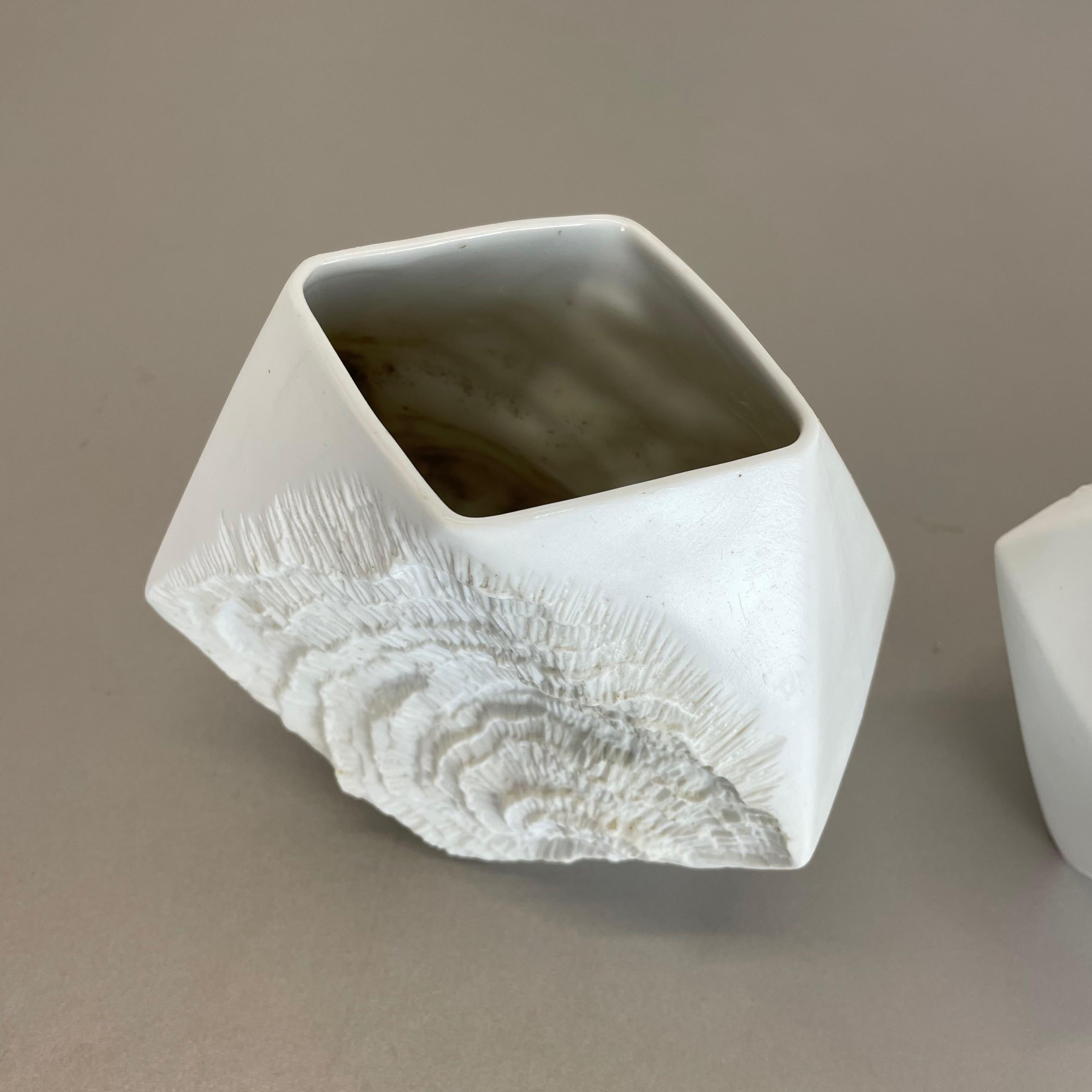 Ensemble de 2 vases d'origine OP Art Biscuit en porcelaine par AK Kaiser, Allemagne, 1970 Bon état - En vente à Kirchlengern, DE