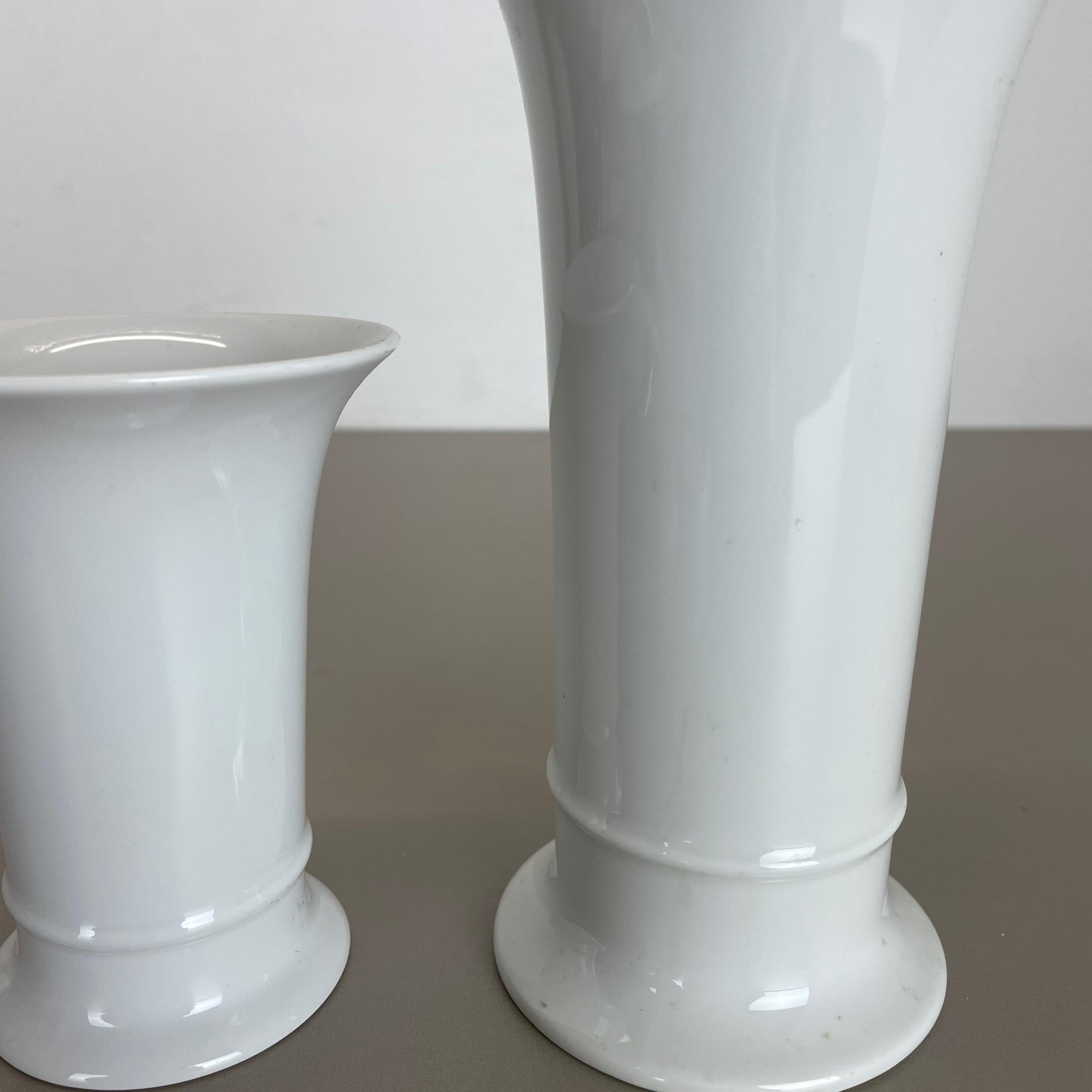Set of 2 Original OP Art white Porcelain Vases by AK Kaiser, Germany, 1970s For Sale 6