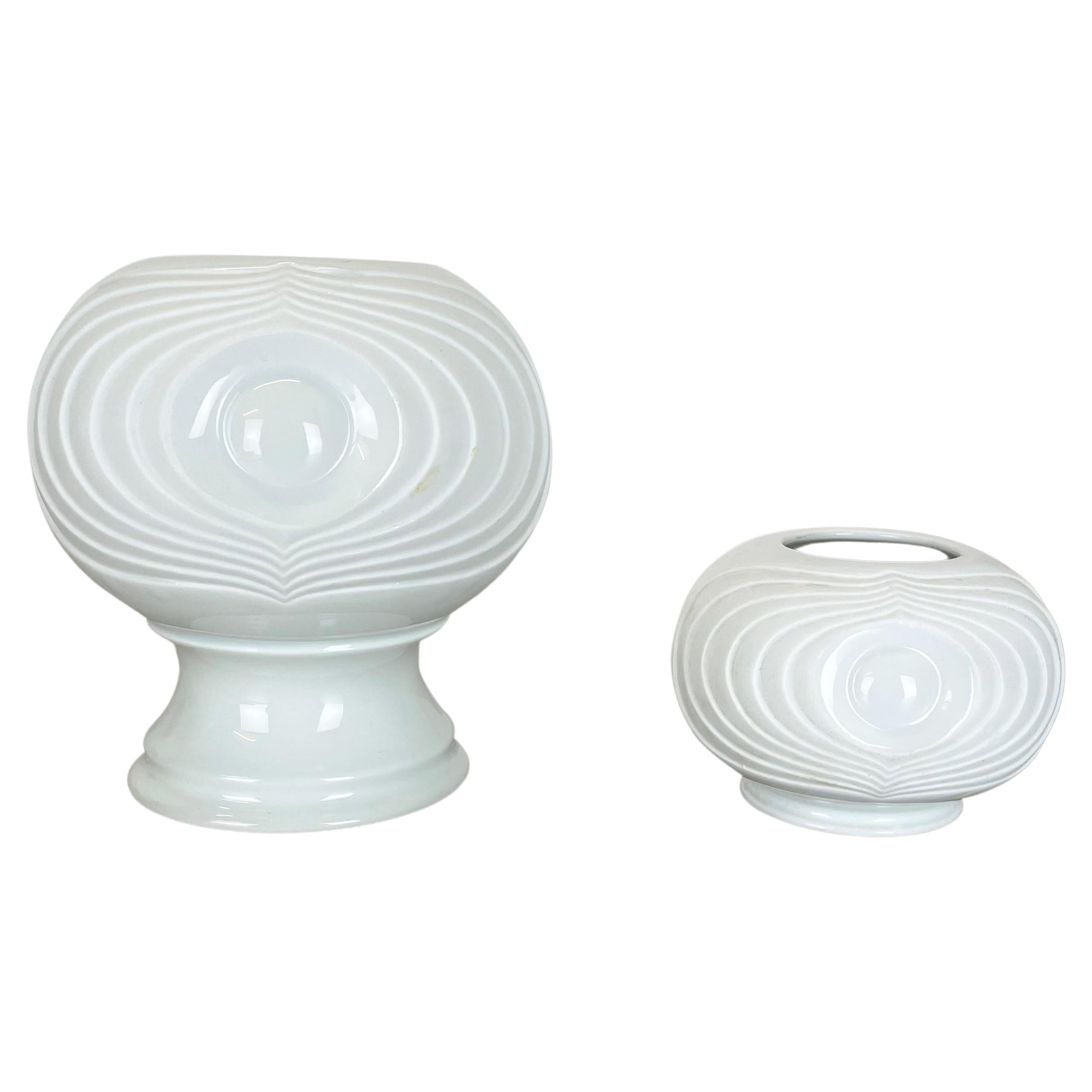 Ensemble de 2 vases d'art en porcelaine OP d'origine fabriqués par Royal Bavaria KPM Allemagne, 1970