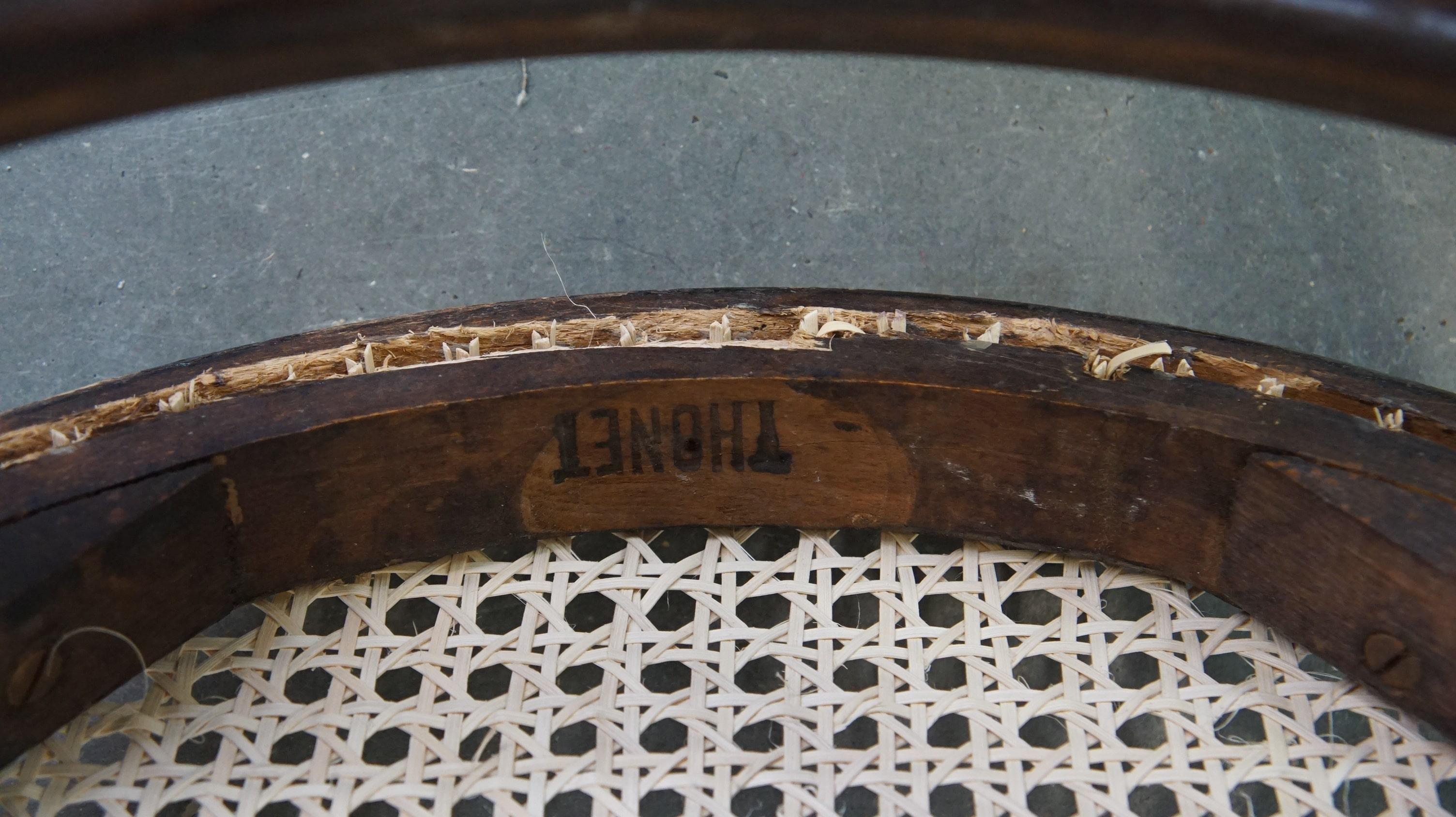Set di 2 sedie bistrot originali d'epoca Thonet in vendita 1