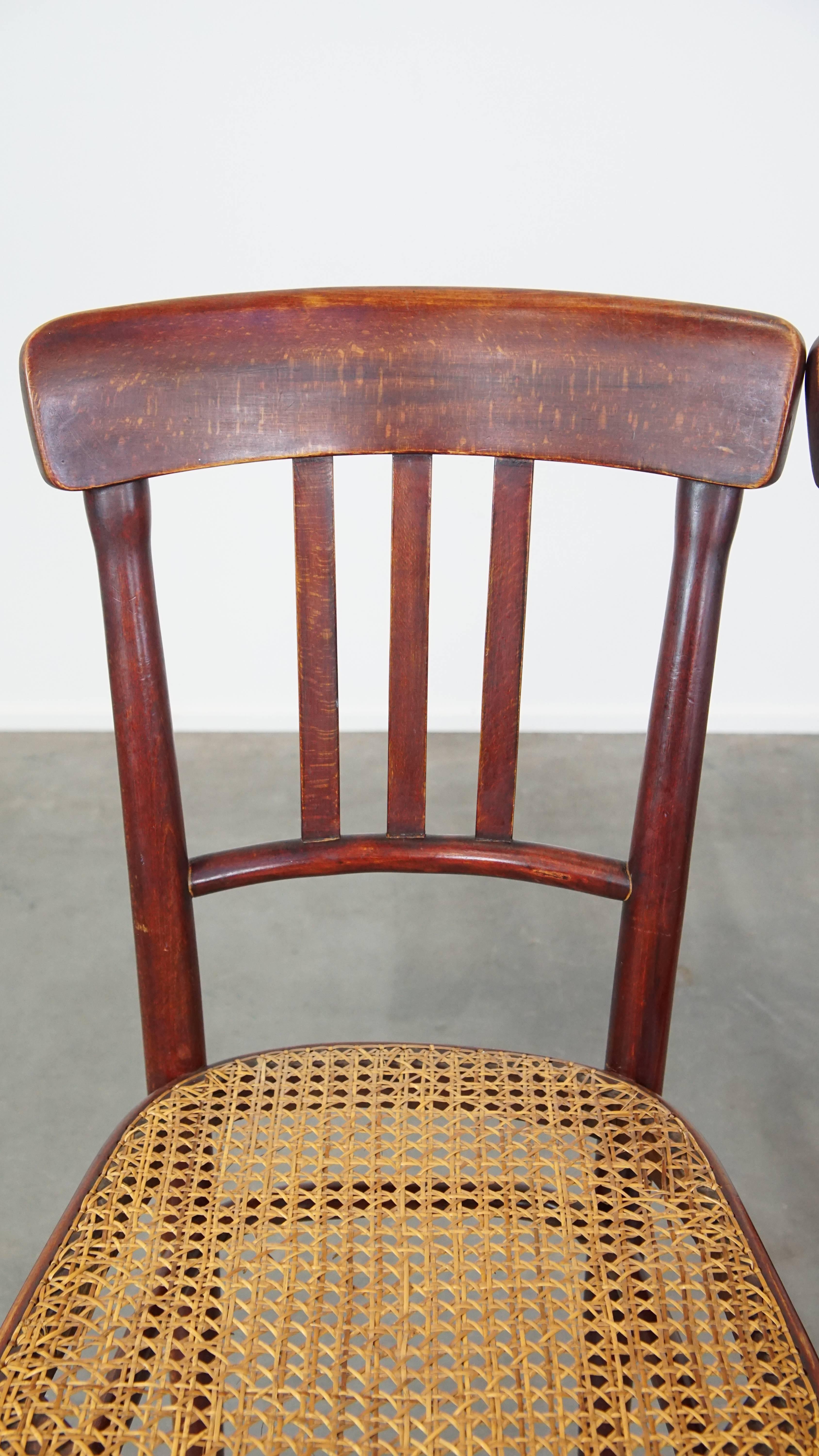 Satz von 2 originalen Vintage-Bistrostühlen im Thonet-Design mit matten Sitzen im Angebot 7