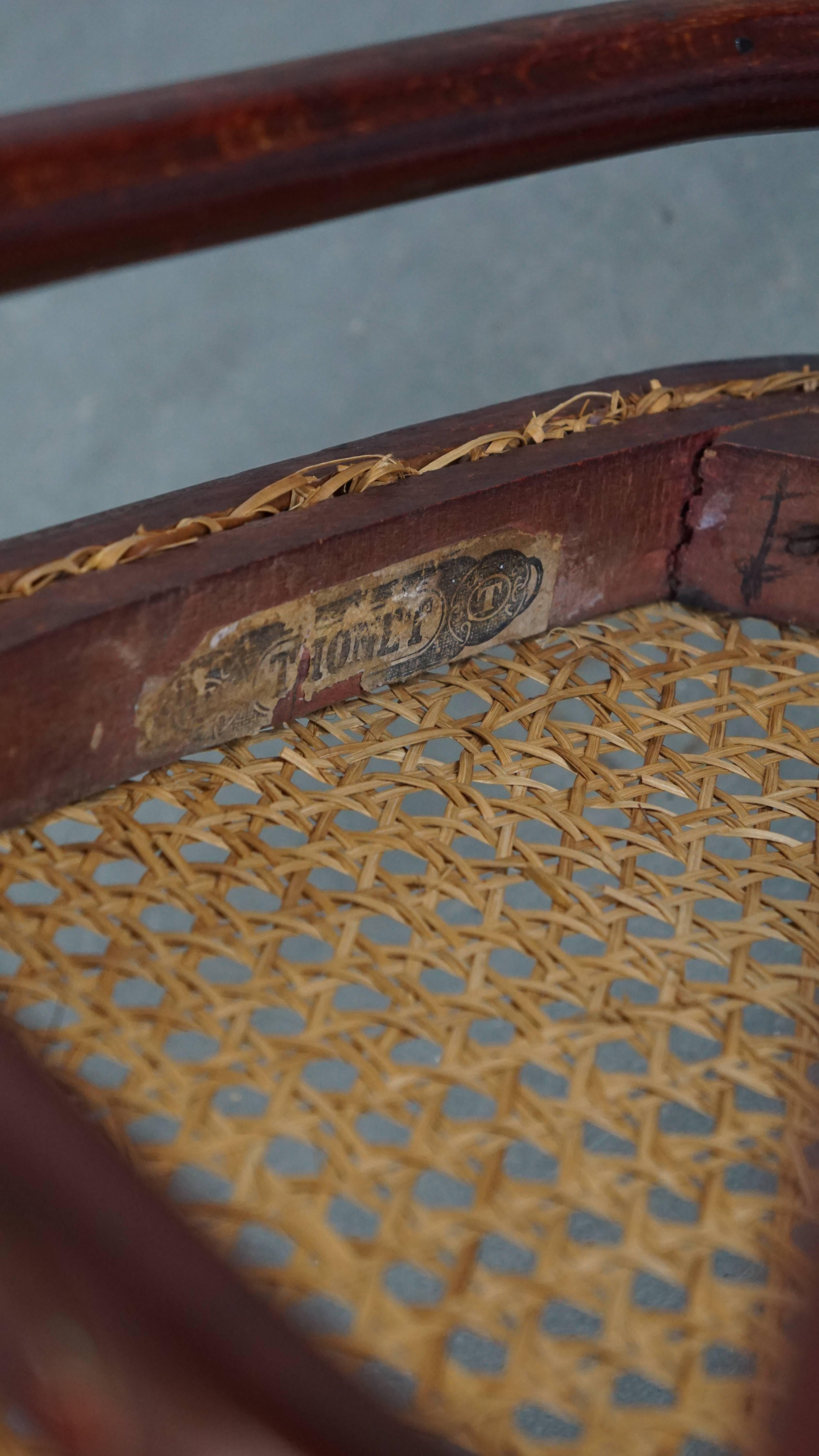 Satz von 2 originalen Vintage-Bistrostühlen im Thonet-Design mit matten Sitzen im Angebot 3
