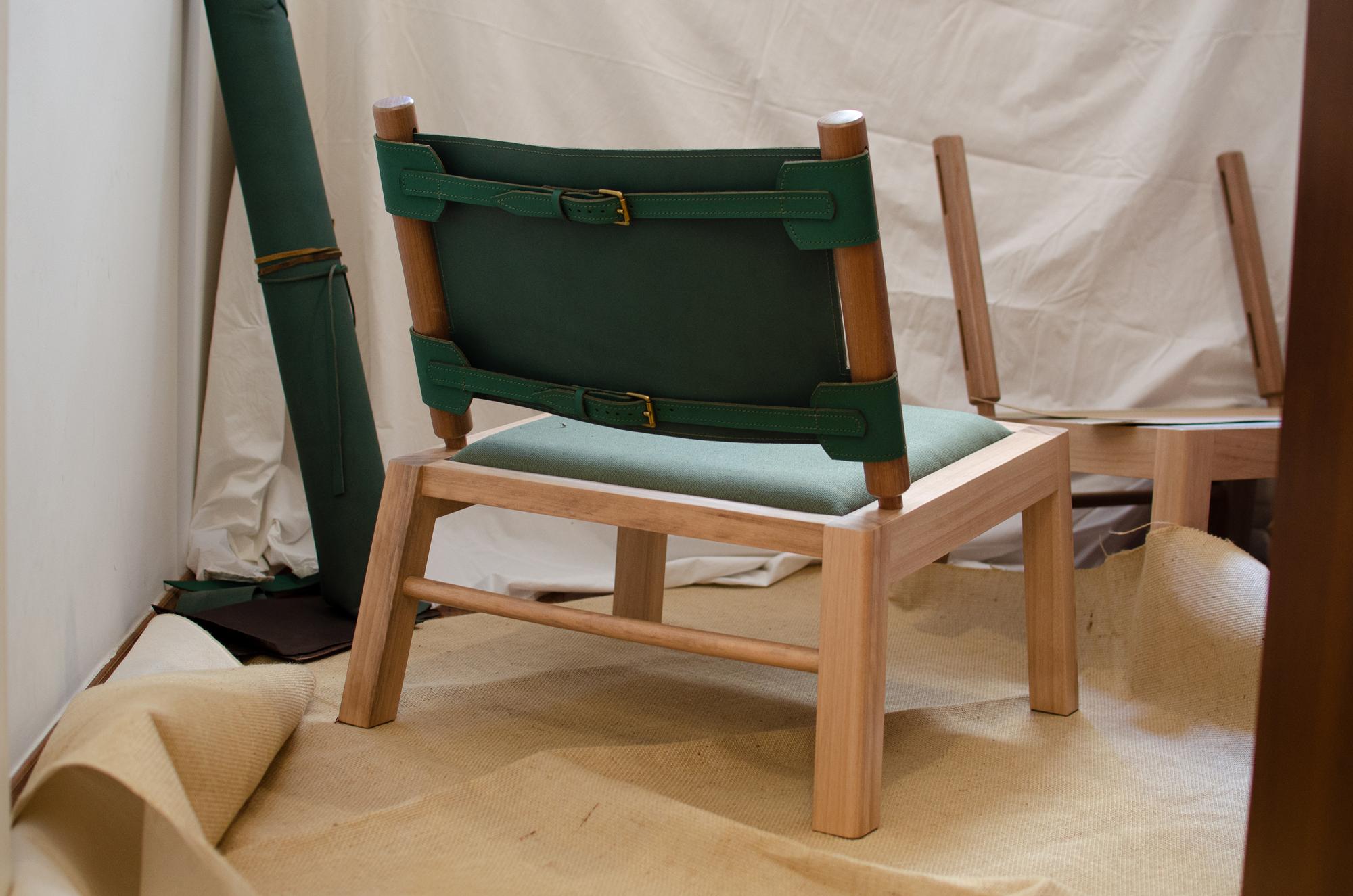 Lot de 2 chaises longues Oulipo, fauteuils en cuir Handcraft Contemporary  en vente 8