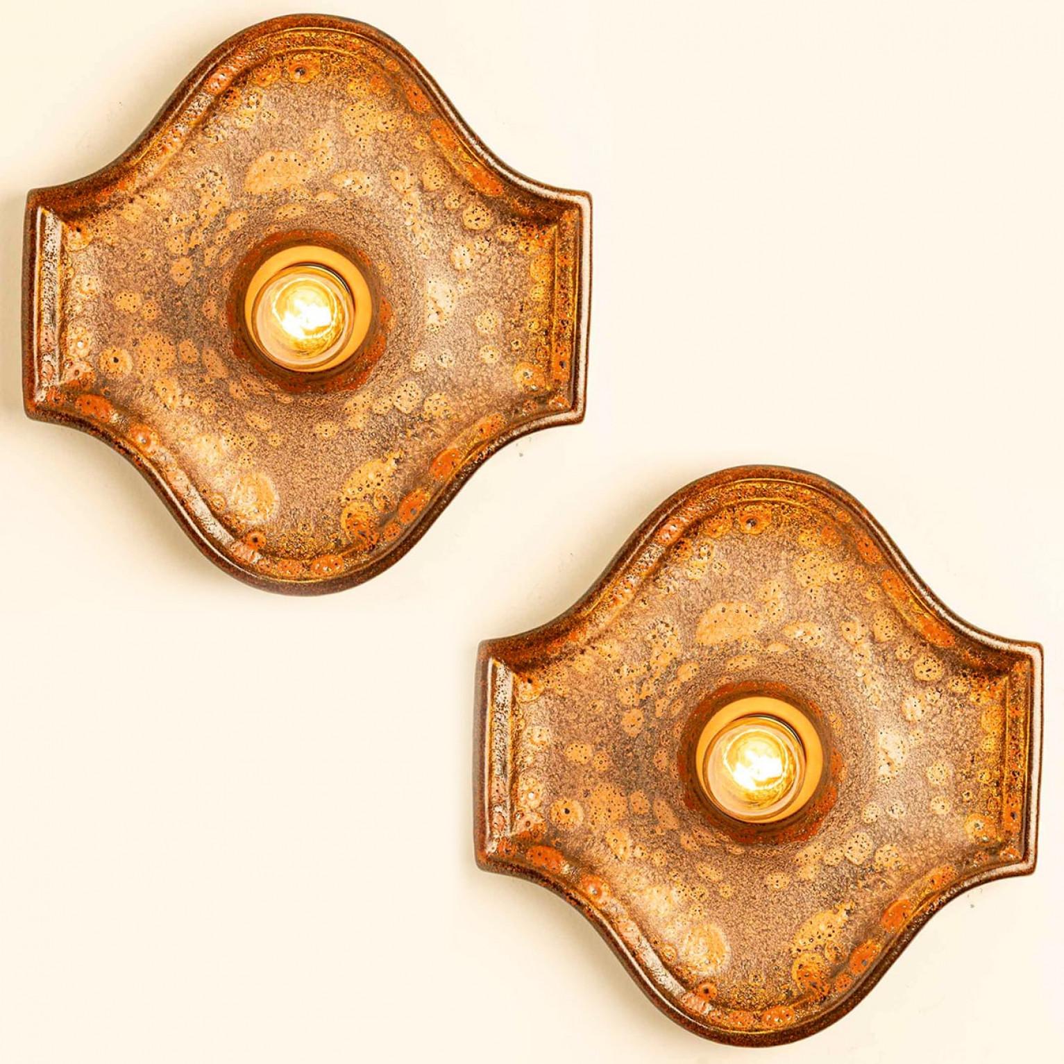 Space Age Set di 2 luci da parete ovali in ceramica stile Fat Lava, 1970 in vendita