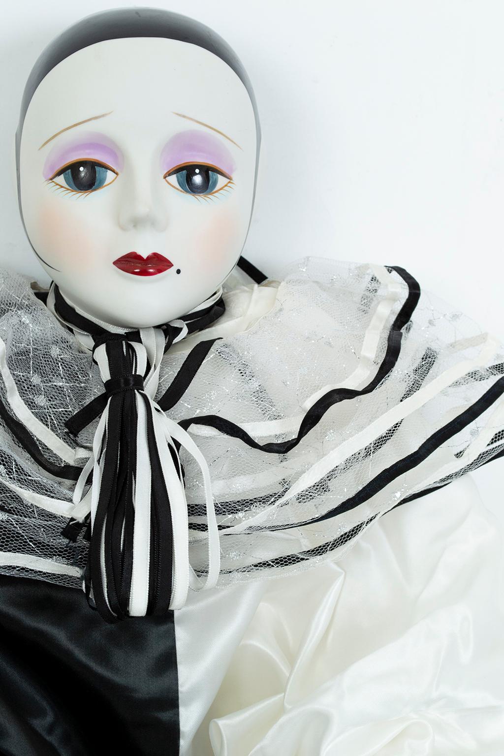 pierrot doll