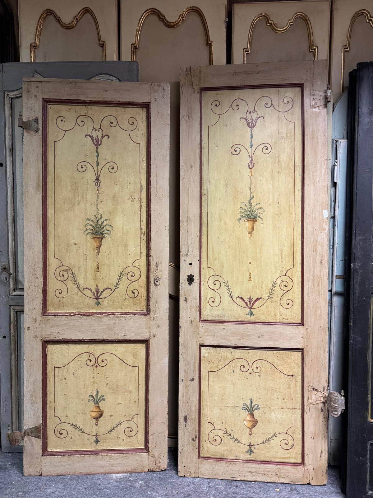 Italian Set of 2 painted wooden doors with one leaf and floral decorations, Italy For Sale