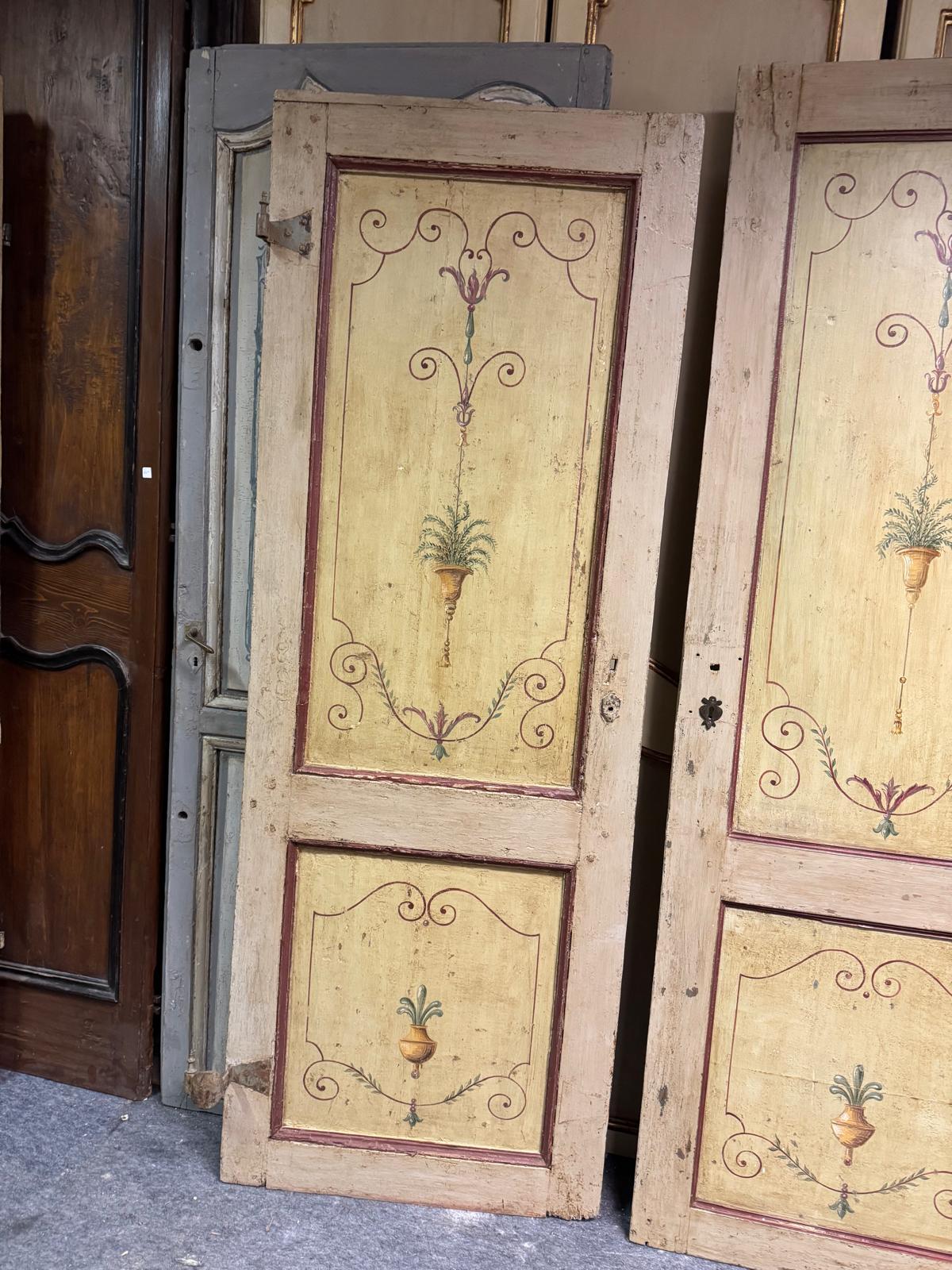 Set of 2 painted wooden doors with one leaf and floral decorations, Italy For Sale 1
