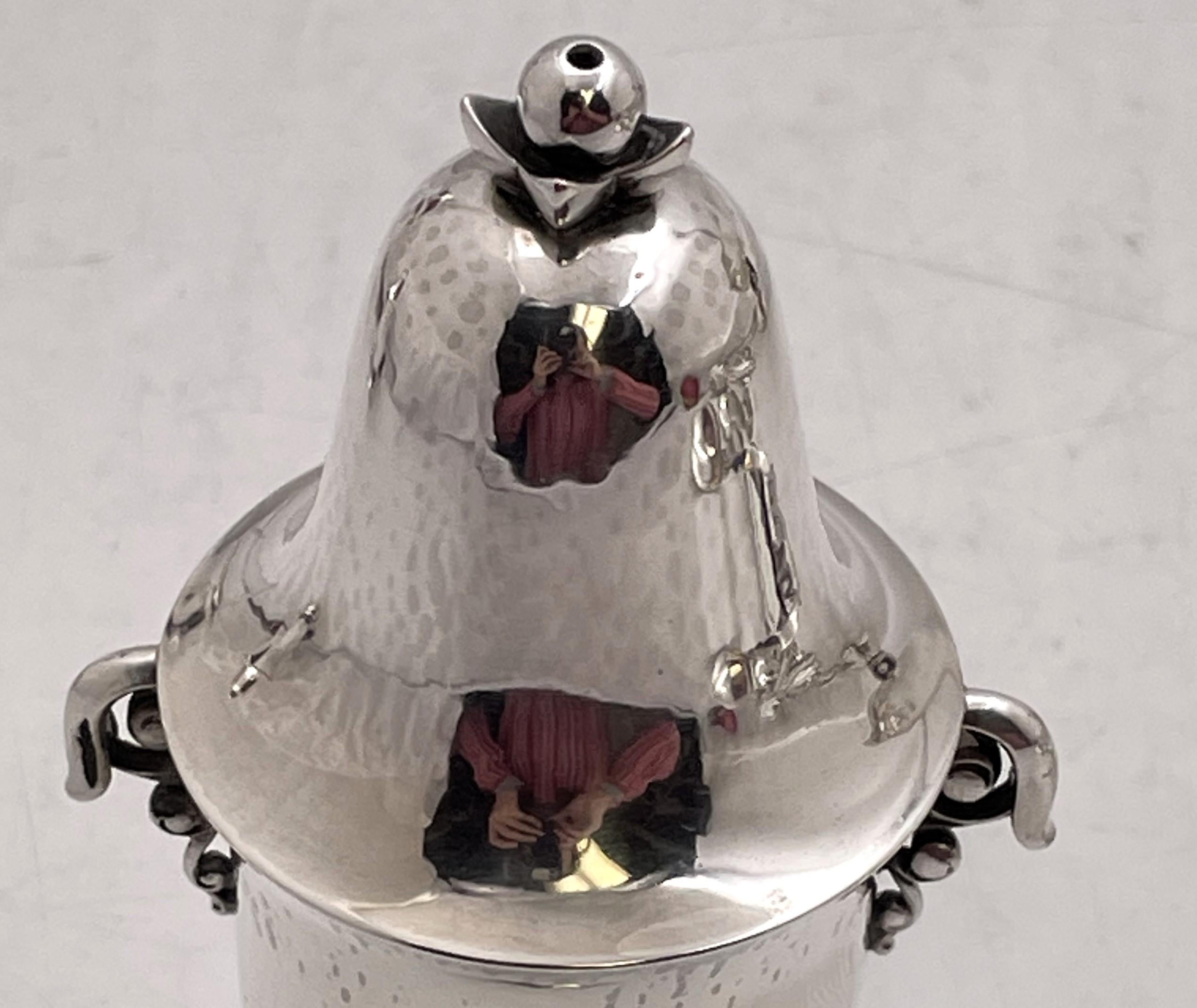 Juego de 2 pares de saleros y pimenteros Georg Jensen de plata de ley Uva 363 en Bueno estado para la venta en New York, NY