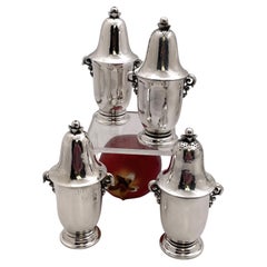 Juego de 2 pares de saleros y pimenteros Georg Jensen de plata de ley Uva 363