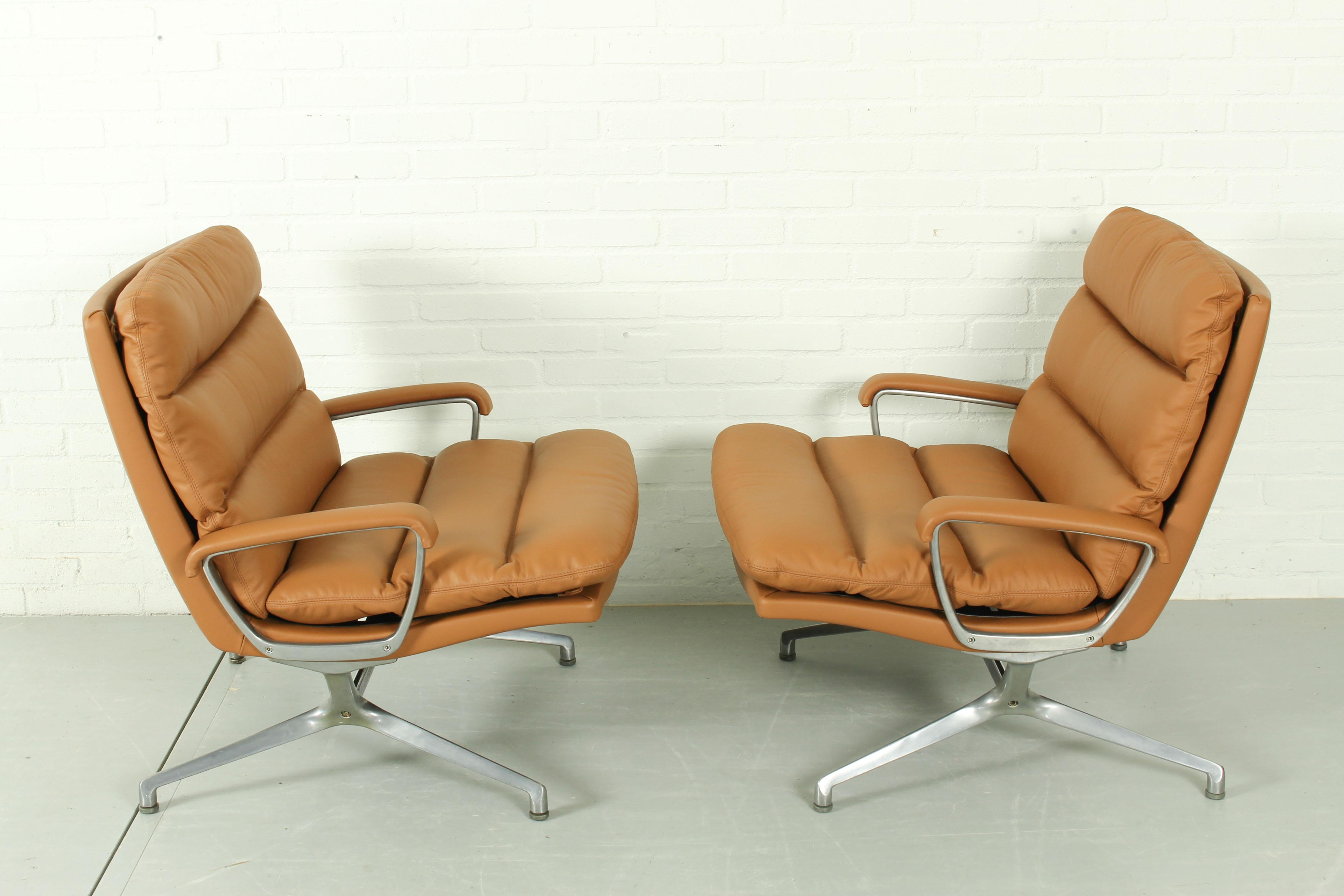 Very rare set of 2 lounge chairs 
