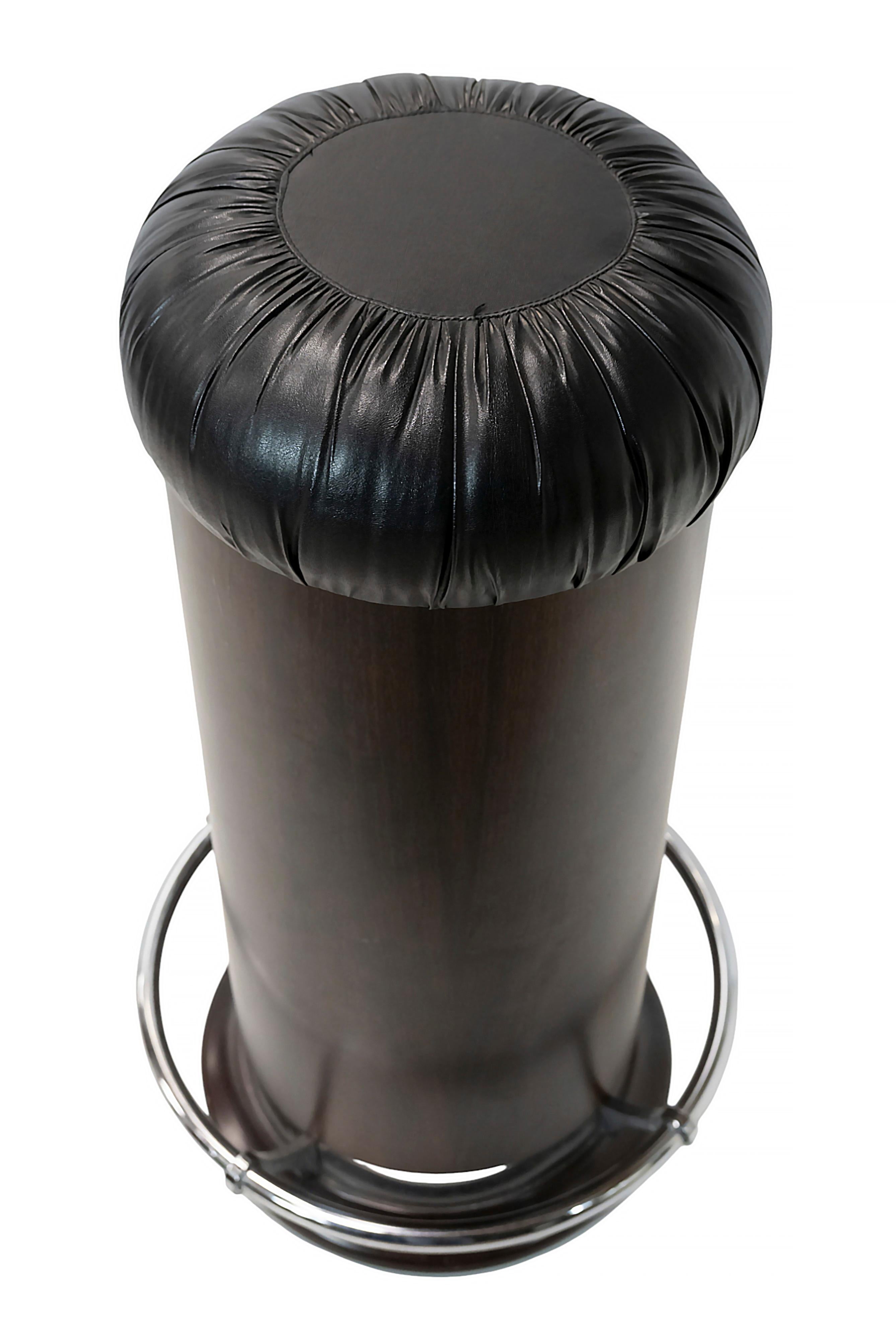 Juego de 2 piezas Taburetes de bar italianos de mediados de siglo Luciano Frigerio, años 70 siglo XX en venta