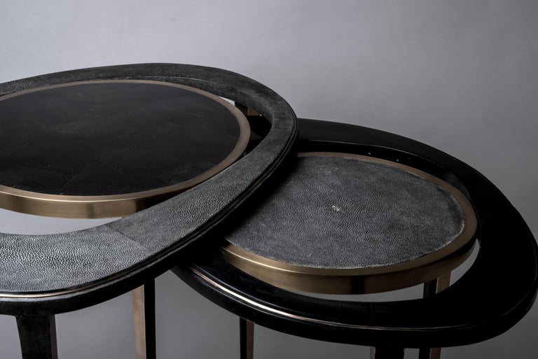 Set of 2 Peacock Nesting Tables in Shagreen Tiger Eye, and Brass by R&Y Augousti For Sale 2
