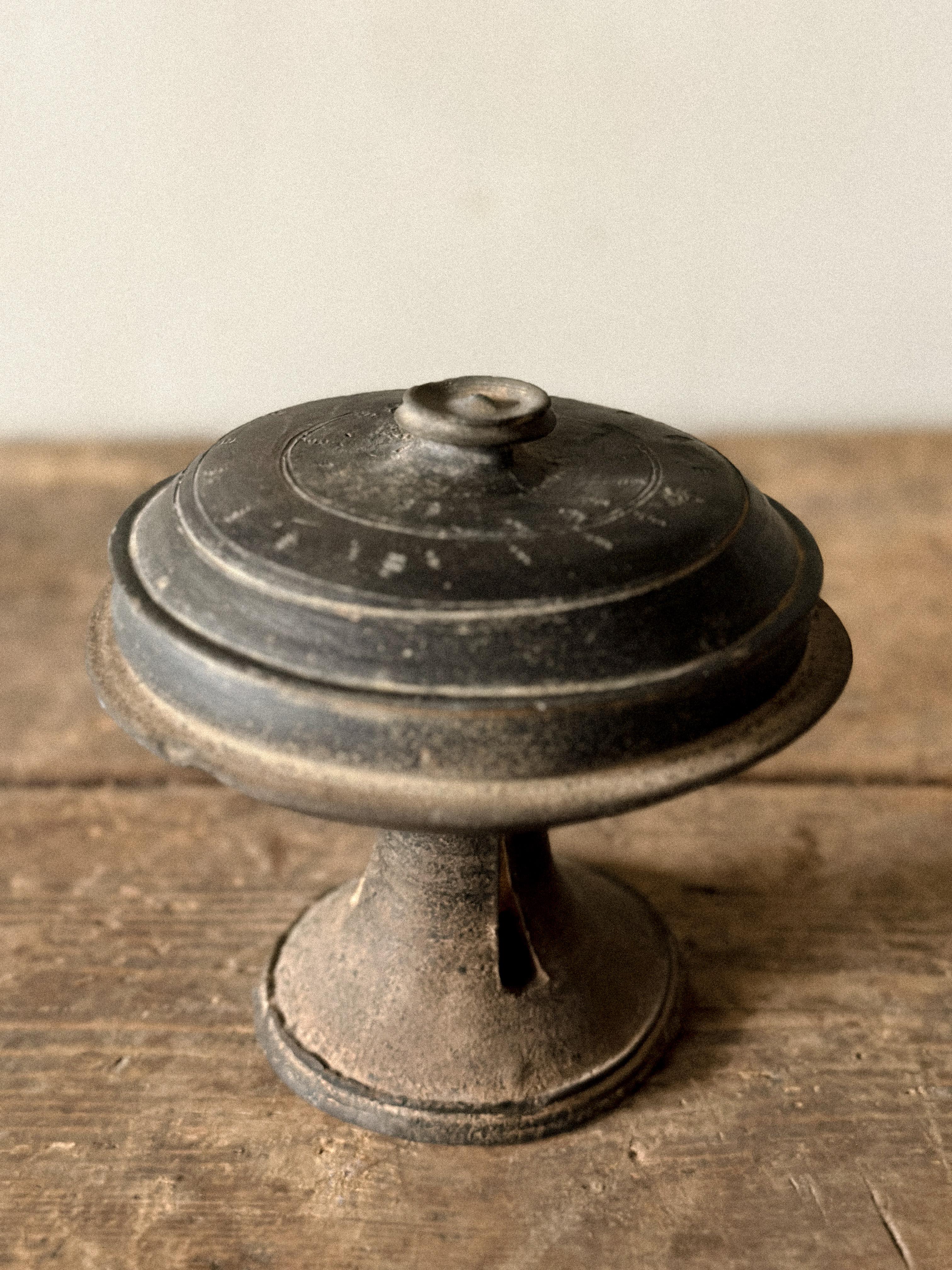 Ensemble de 2 jarres à piédestal, Corée, période Silla (57 BCE - 935 CE) en vente 3