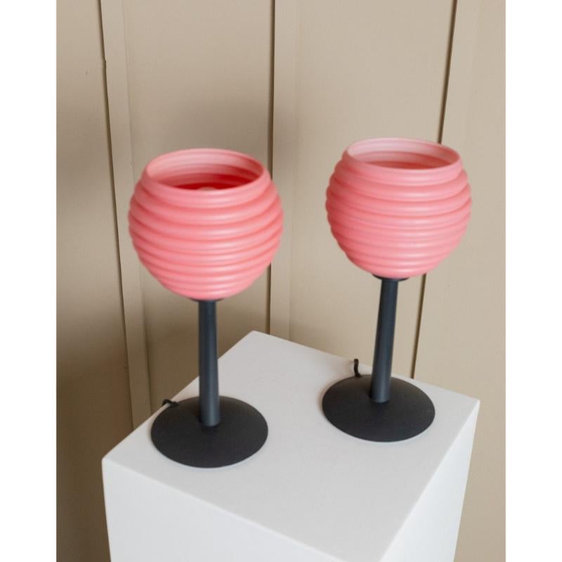 Juego de 2 Lámparas de Mesa de Cristal Rosa Diseño Space Age Italia, Años 80 en Bueno estado para la venta en Montecalvoli, IT