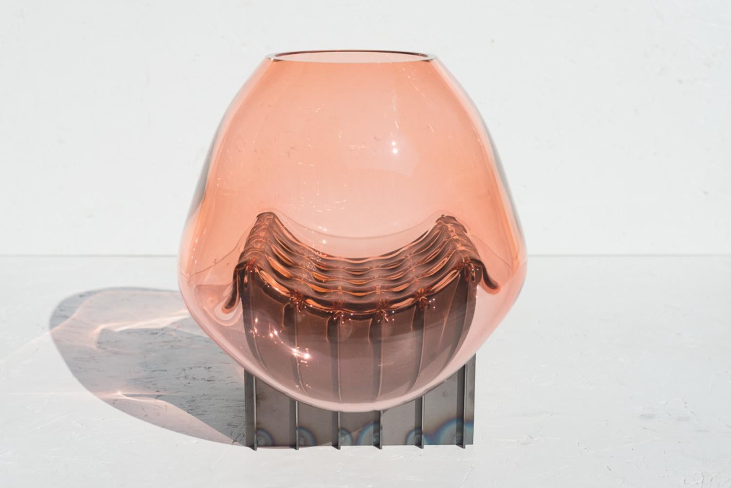 Post-Modern Set of 2 Pink Grid Table Vase by Studio Thier & Van Daalen For Sale
