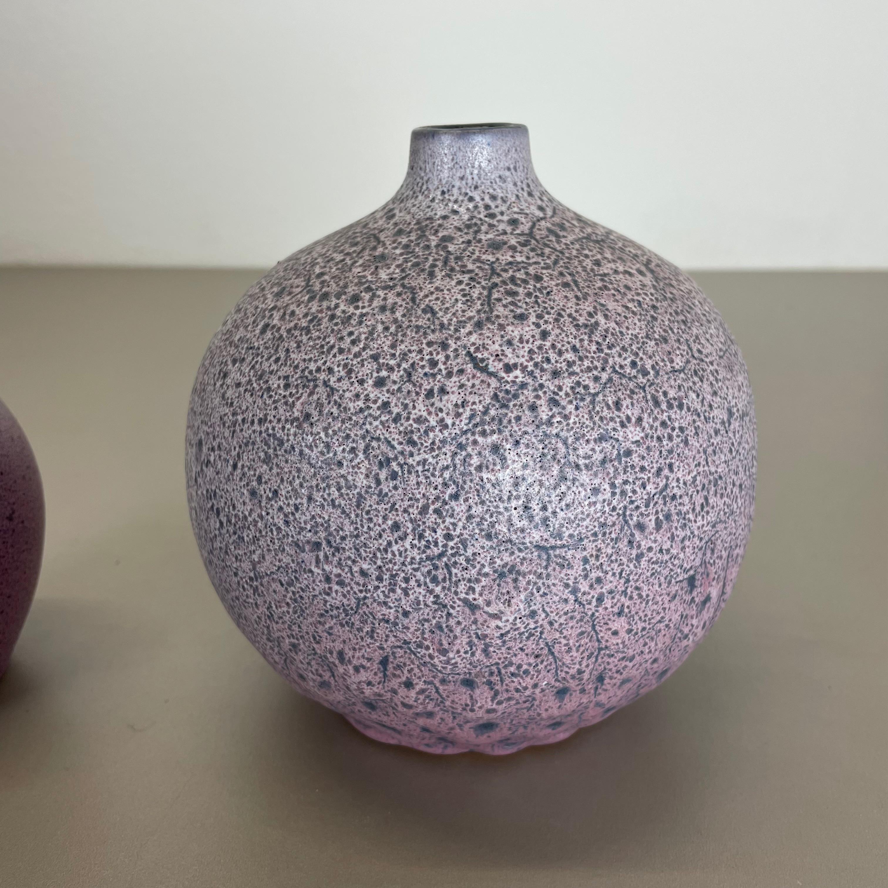 Set of 2 Pink Purple Ceramic Pottery Vase Objects by Römhild, GDR Germany 1970 For Sale 6