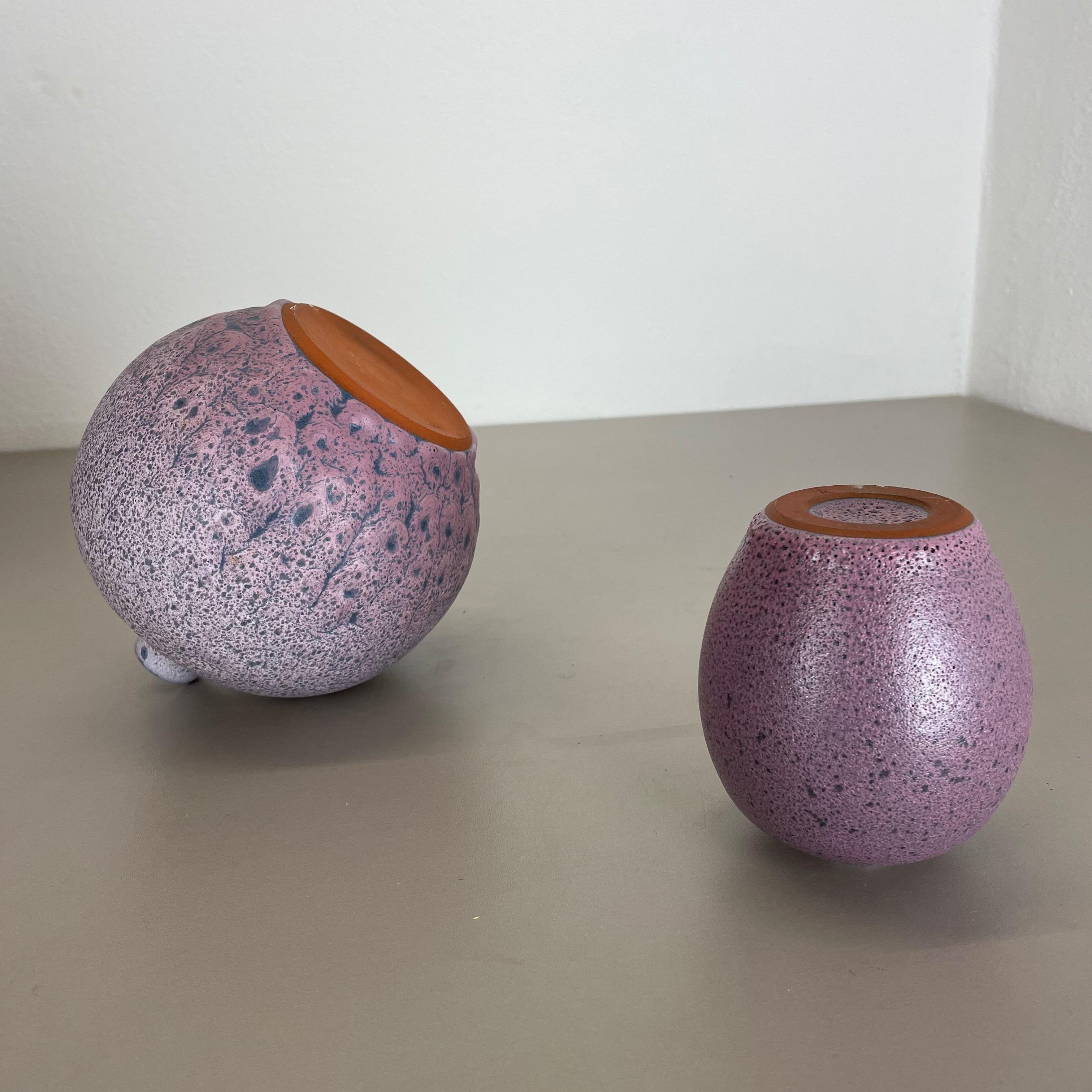 Set of 2 Pink Purple Ceramic Pottery Vase Objects by Römhild, GDR Germany 1970 For Sale 13