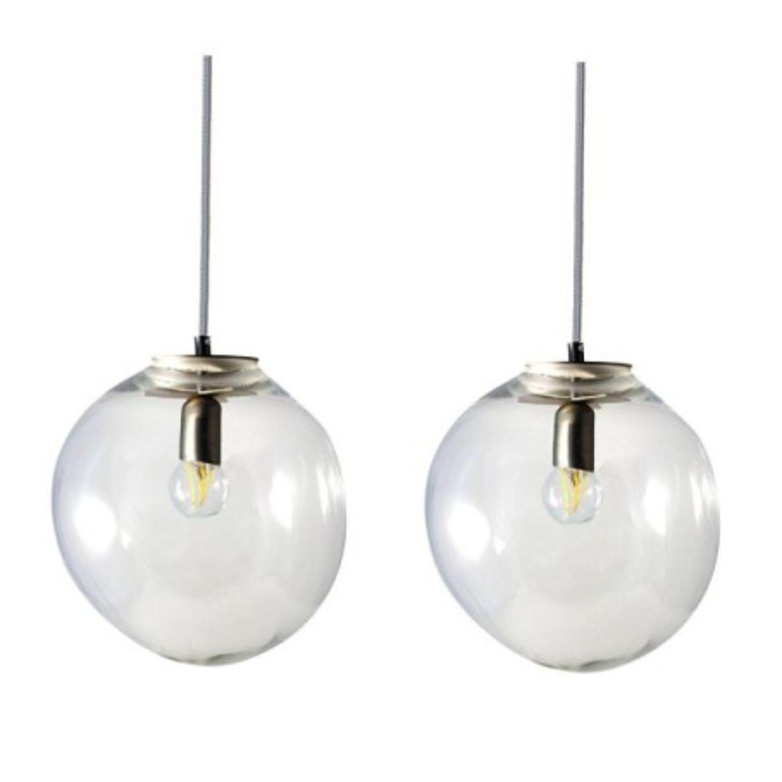 Set of 2 Planetoide Juno Crystal pendants by Eloa.
No UL listed 
Material: Glass, steel, silver, LED Bulb
Dimensions: D30 x W30 x H250 cm
Also Available in different colours and dimensions.

All our lamps can be wired according to each country. If