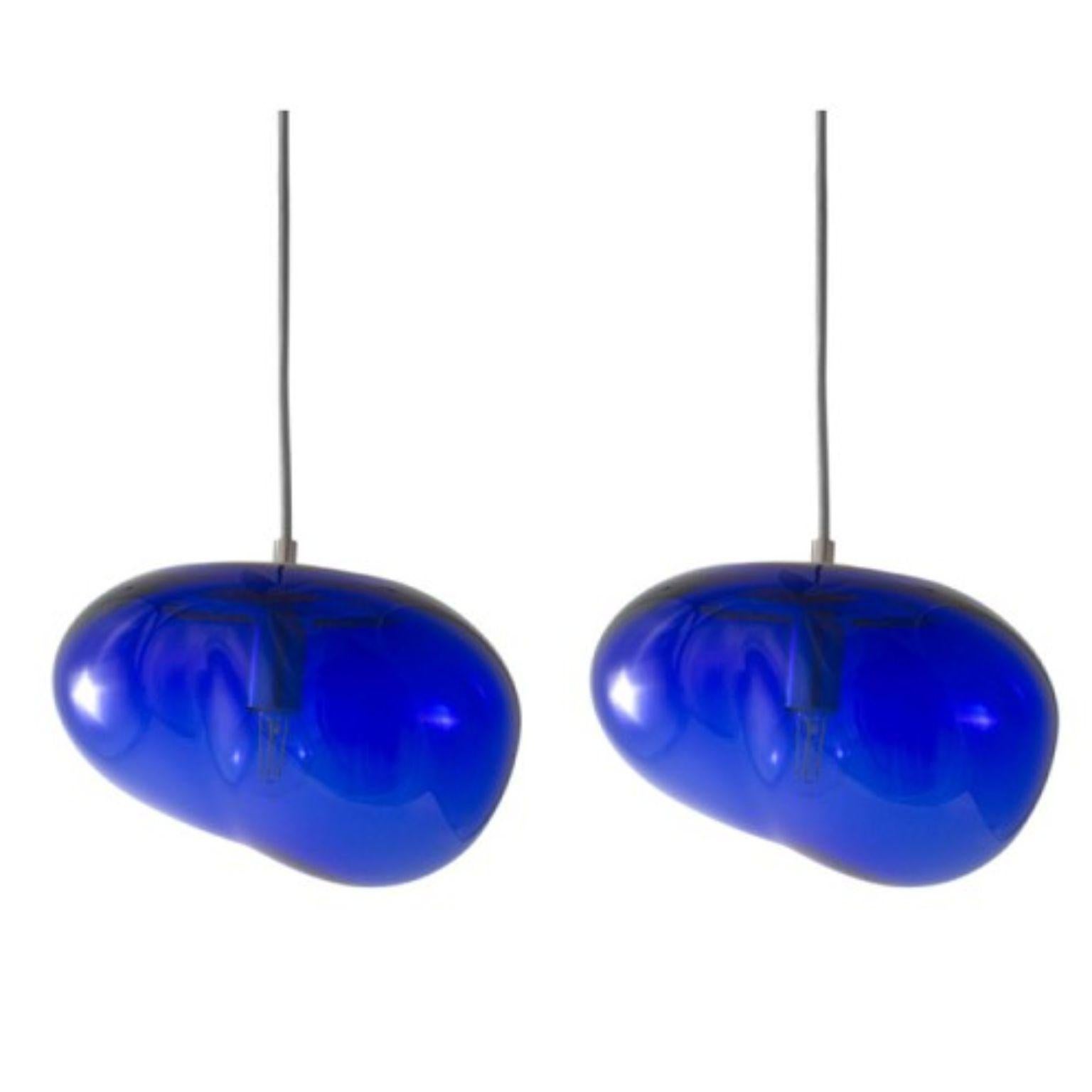Set of 2 planetoide saiki blue pendants by Eloa.
No UL listed 
Material: glass, steel, silver,, LED bulb.
Dimensions: D 30 x W 30 x H 250 cm.
Also available in different colours and dimensions.

All our lamps can be wired according to each country.