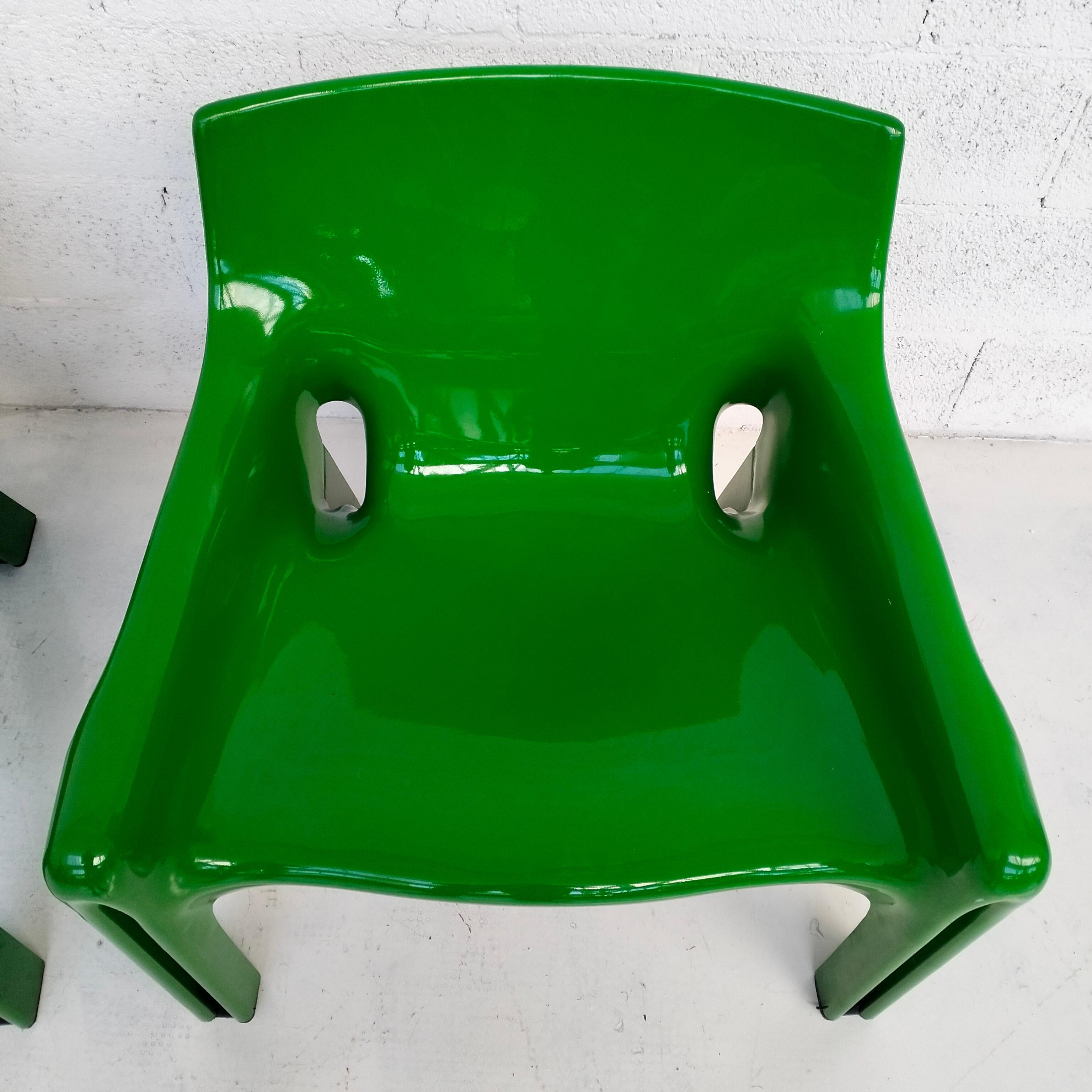 Plastic Set of 2 plastic armchairs Vicario by Vico Magistretti for Artemide  70's