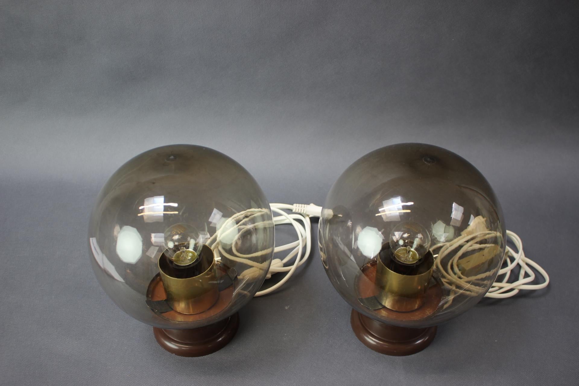 Mid-Century moderno Set di 2 lampade da tavolo in plastica, Cecoslovacchia, anni '70 in vendita