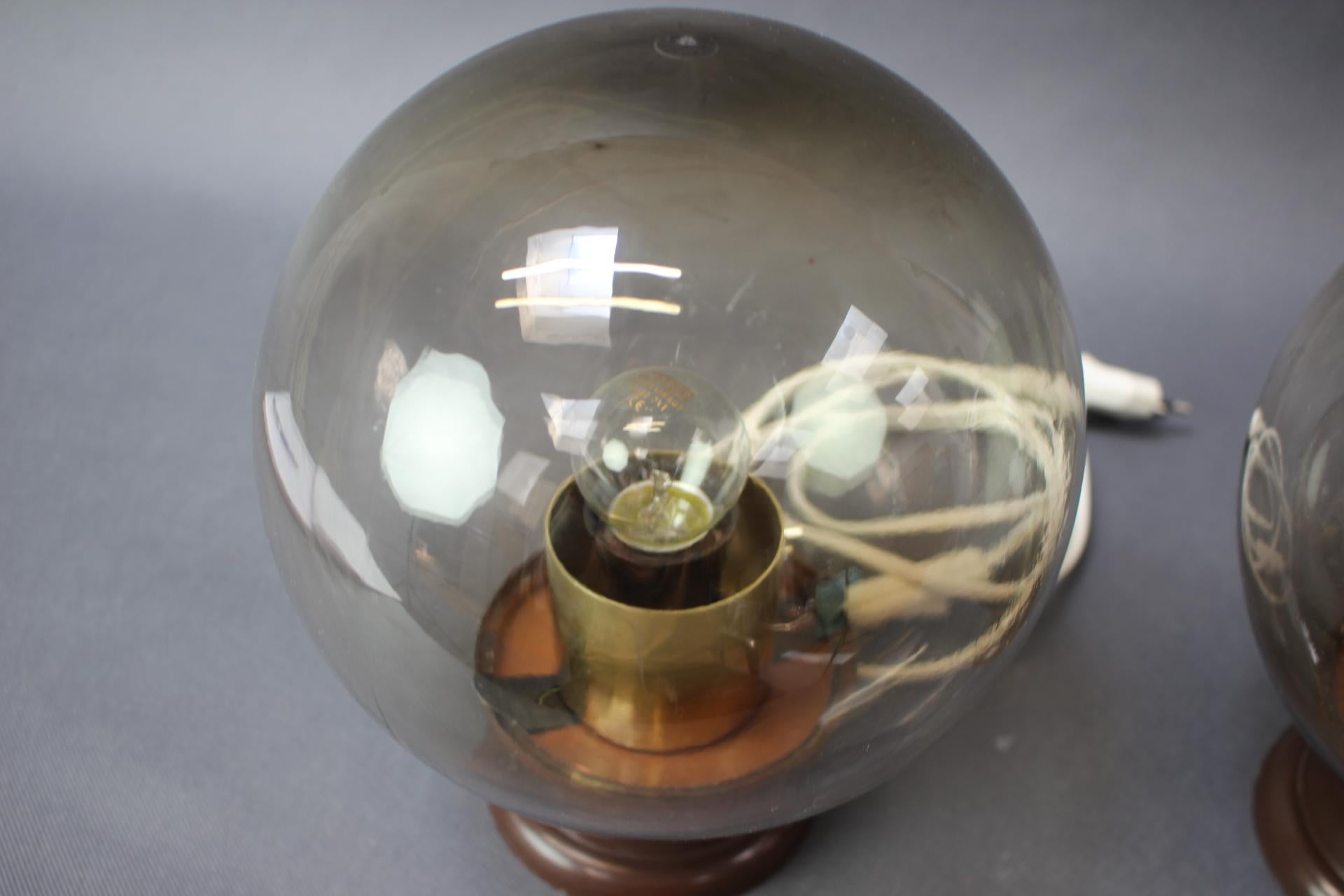 Fine XX secolo Set di 2 lampade da tavolo in plastica, Cecoslovacchia, anni '70 in vendita