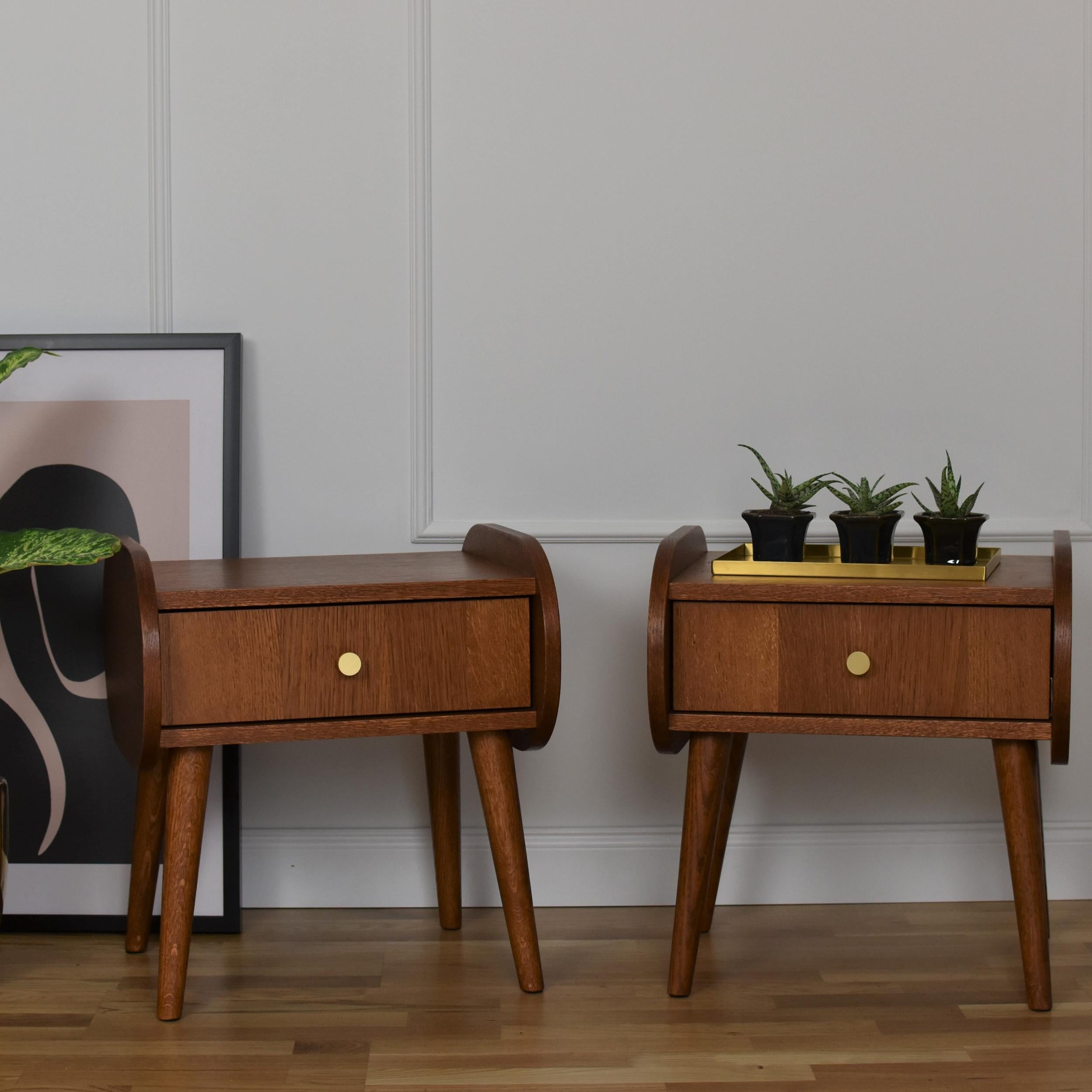 Post-Modern Set Of 2 Pona Bedstands by Pastform For Sale