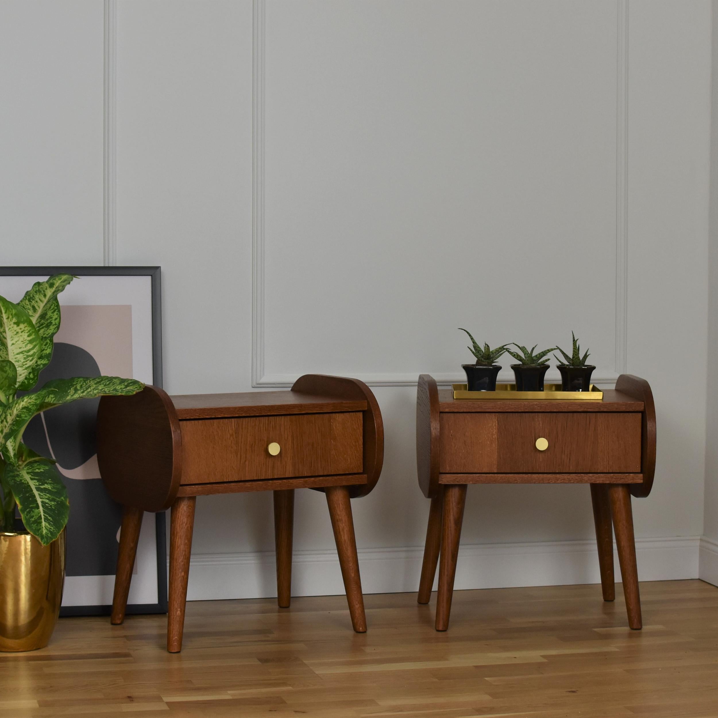 Polish Set Of 2 Pona Bedstands by Pastform For Sale