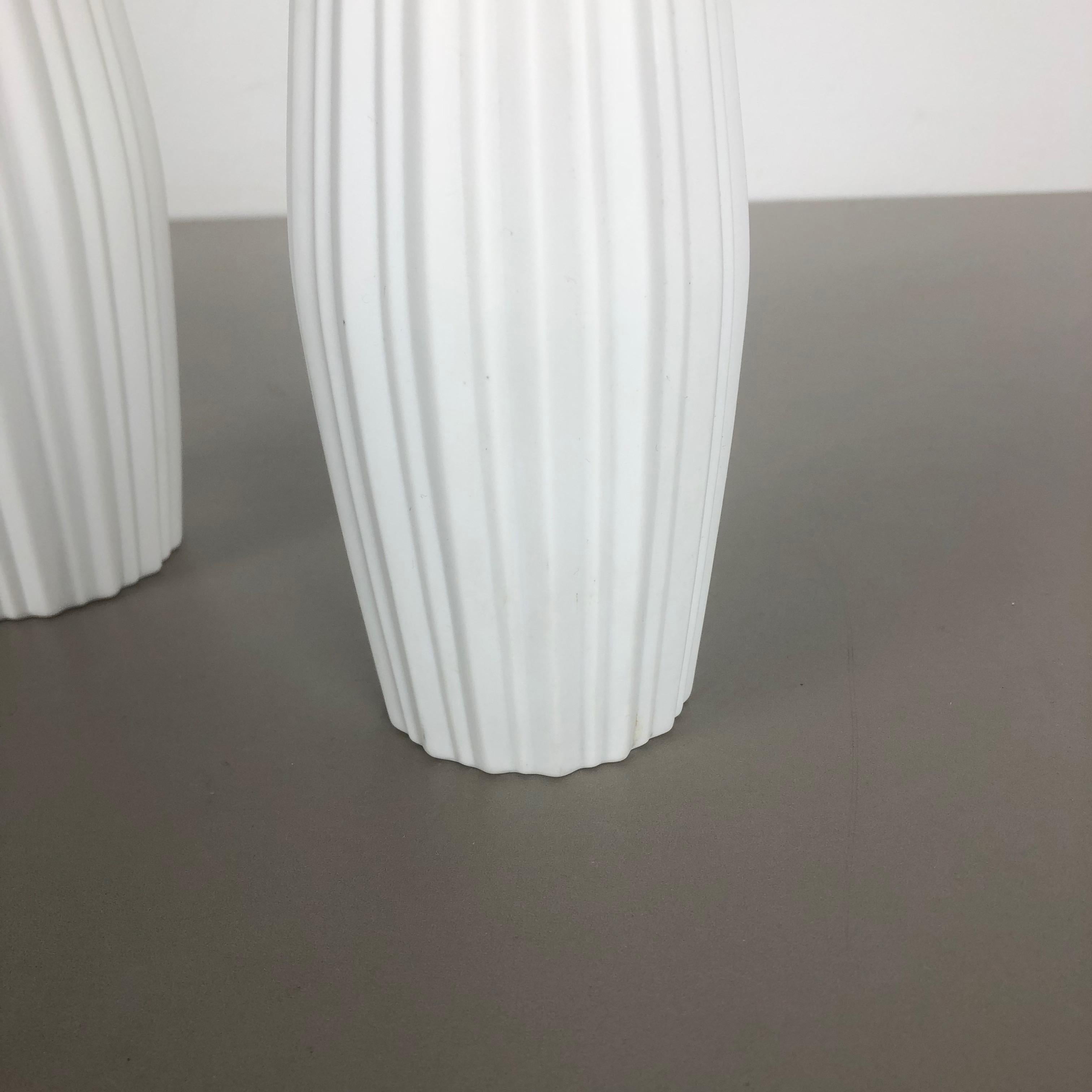 Ensemble de 2 vases «LINES » en porcelaine d'art optique de Heinrich Selb, Allemagne, 1970 en vente 4