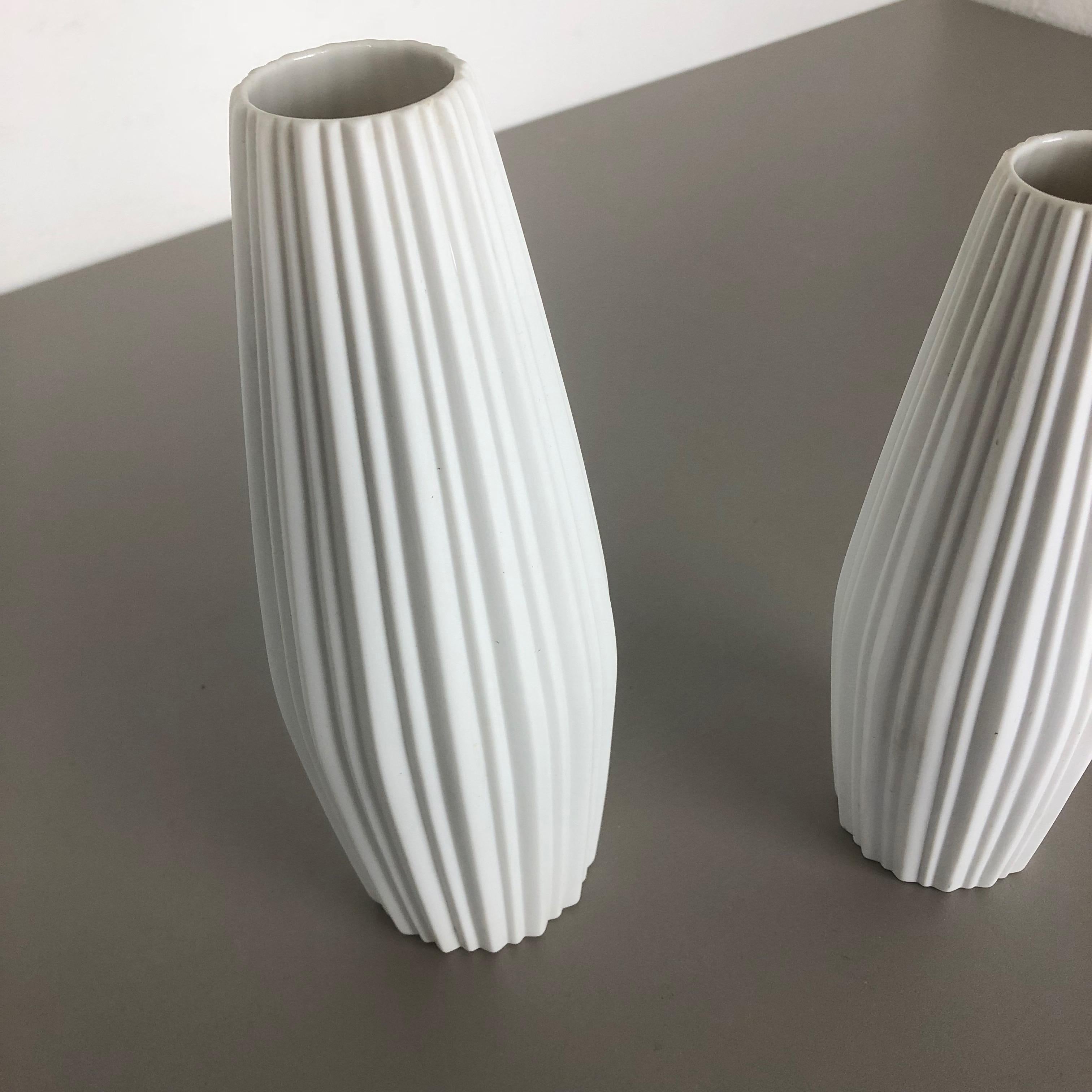 Ensemble de 2 vases «LINES » en porcelaine d'art optique de Heinrich Selb, Allemagne, 1970 en vente 1