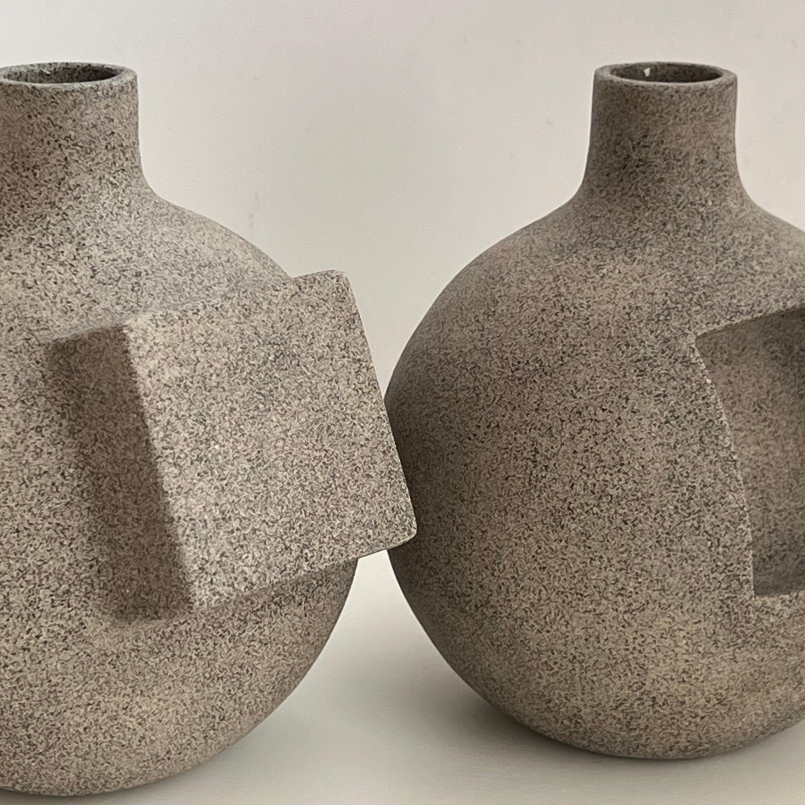 Nuova Zelanda Set di 2 vasi scultorei Positive Negative di Karin Amdal in vendita