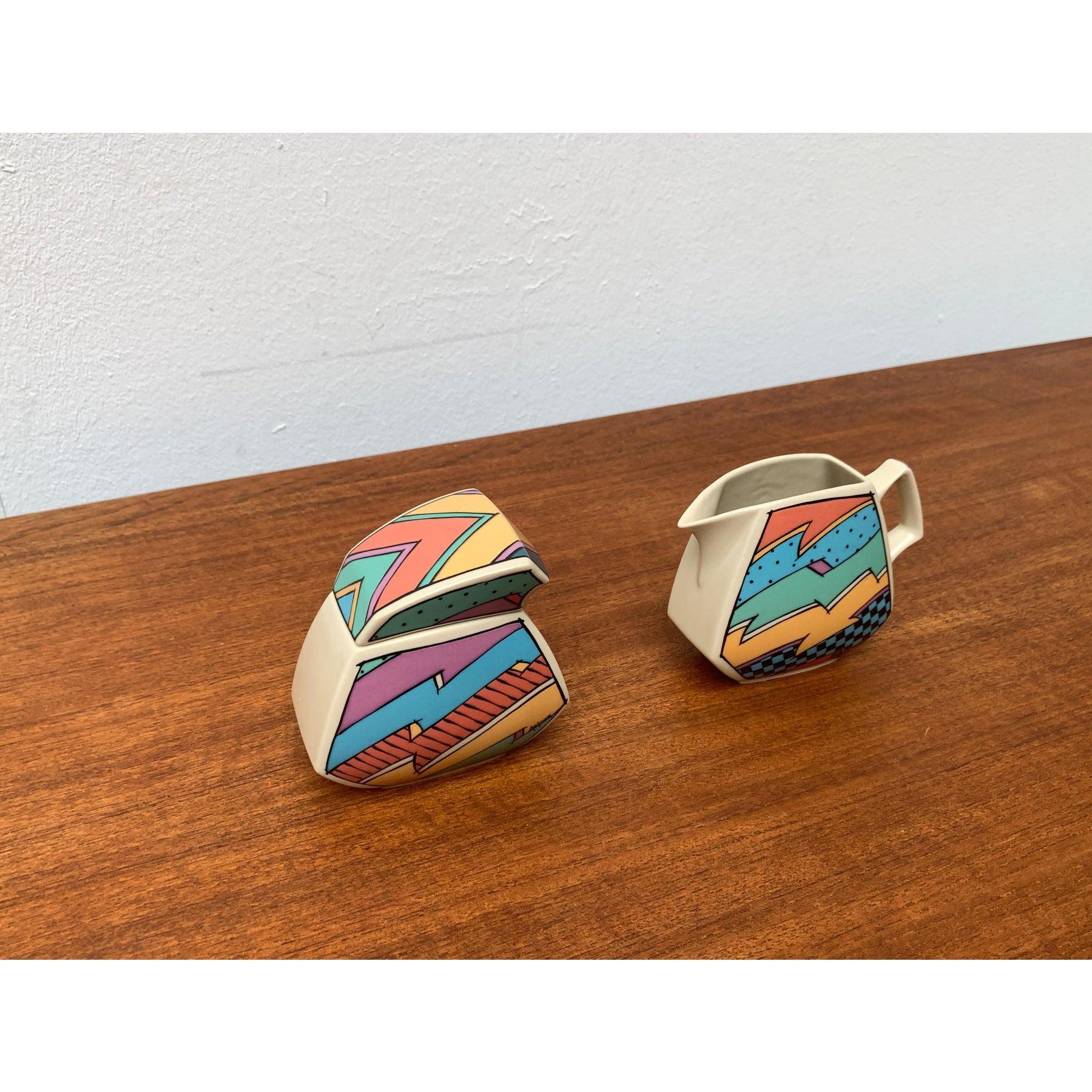 Set of 2 Postmodern Flash One Series Milk and Sugar Pot by Dorothy Hafner, 1980s (20. Jahrhundert) im Angebot