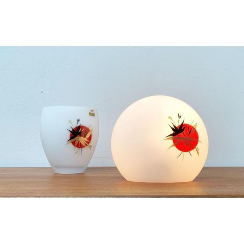 Postmoderne deutsche Glas-Tischlampe und Vase Set von Ambiente Schott Zwiesel, 1980er Jahre, 2er Set, in sehr gutem Zustand. Entworfen 1980 bis 1989 Dieses Stück hat eine Kennzeichnung, Europäischer Stecker (bis zu 250V) Die Verdrahtung dieses