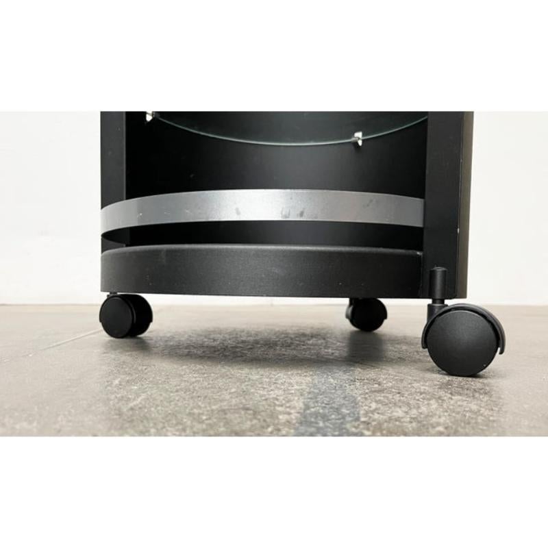 Set of 2 Postmodern German Rolling Metal and Glass Side Tables from D-Tec, 1980s In Good Condition For Sale In Hamburg, DE