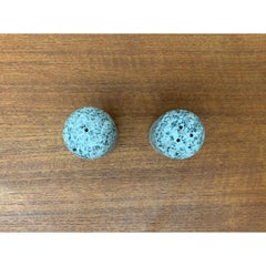 2er-Set postmoderner Pfeffer- und Salzstreuer aus Granitgestein