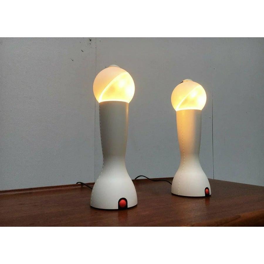 Juego de 2 lámparas de sobremesa italianas postmodernas Modelo Gilda de Silvia Capponi, años 90 Plástico en venta