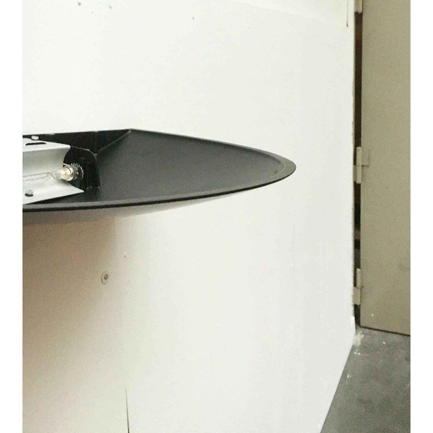 Ensemble de 2 lampes murales italiennes postmodernes modèle Piatto D9 pour Luceplan en vente 3