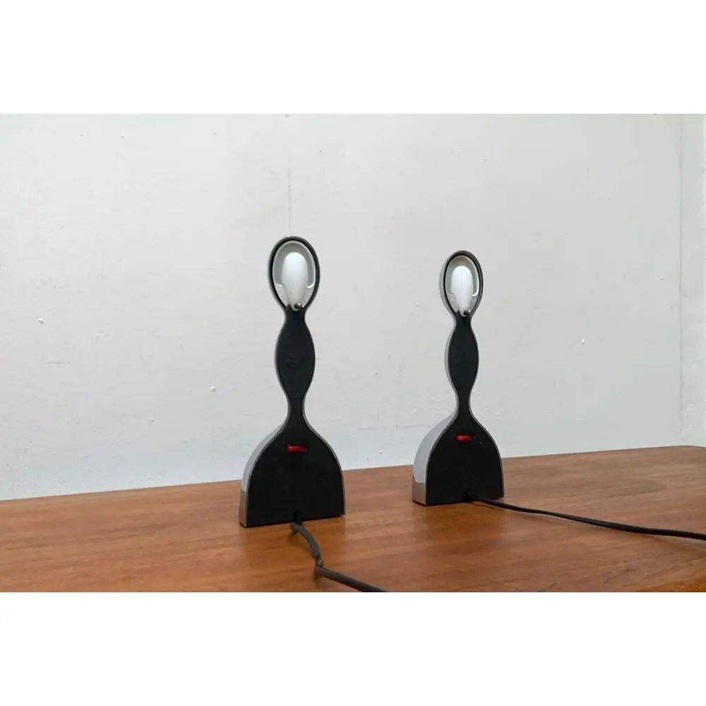 Postmoderne Ensemble de 2 lampes de table italiennes postmodernes Virgo par Ilalia Gibertini, années 1990 en vente