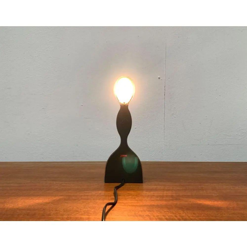 20ième siècle Ensemble de 2 lampes de table italiennes postmodernes Virgo par Ilalia Gibertini, années 1990 en vente