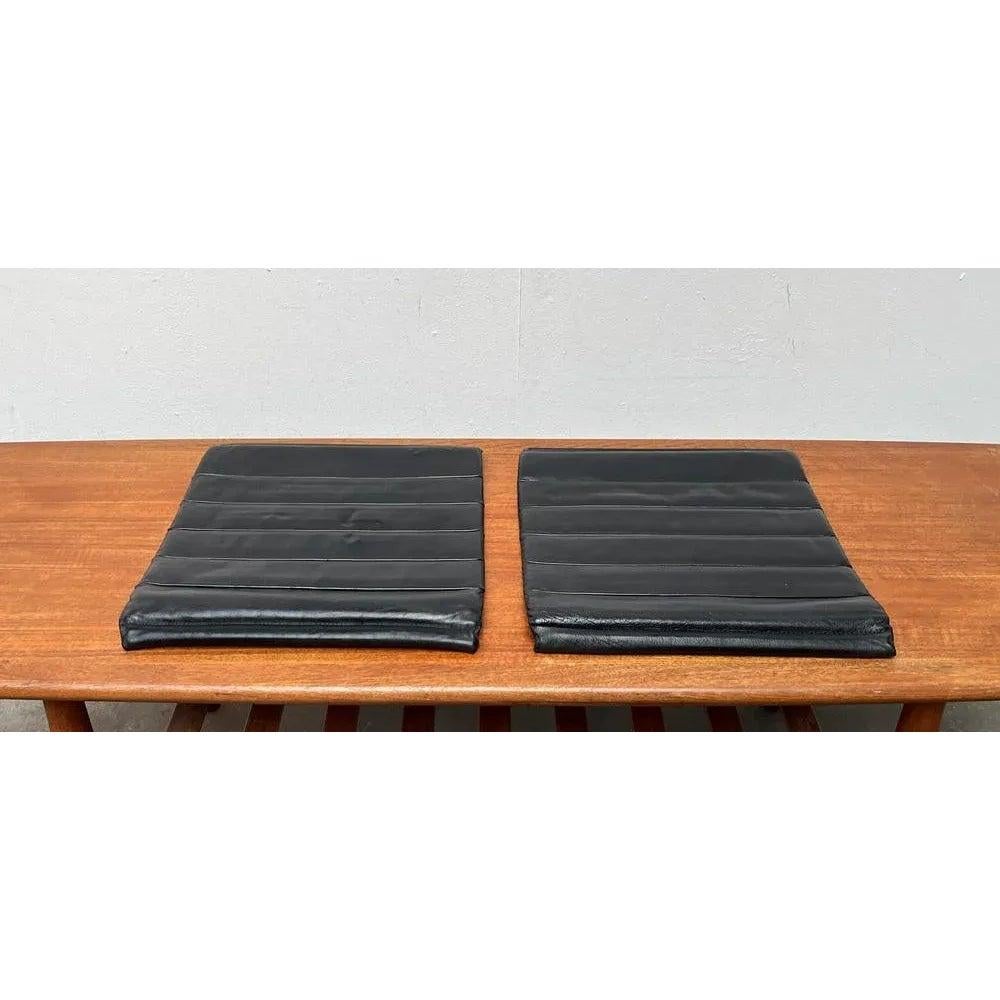 Set di 2 pad per sedie in pelle Kreuzschwinger postmoderno di Till Behrens, anni '80 in vendita 5