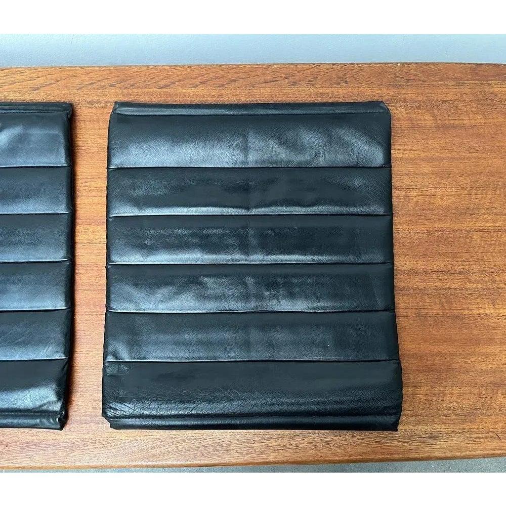 Set di 2 pad per sedie in pelle Kreuzschwinger postmoderno di Till Behrens, anni '80 In condizioni ottime in vendita a Hamburg, DE