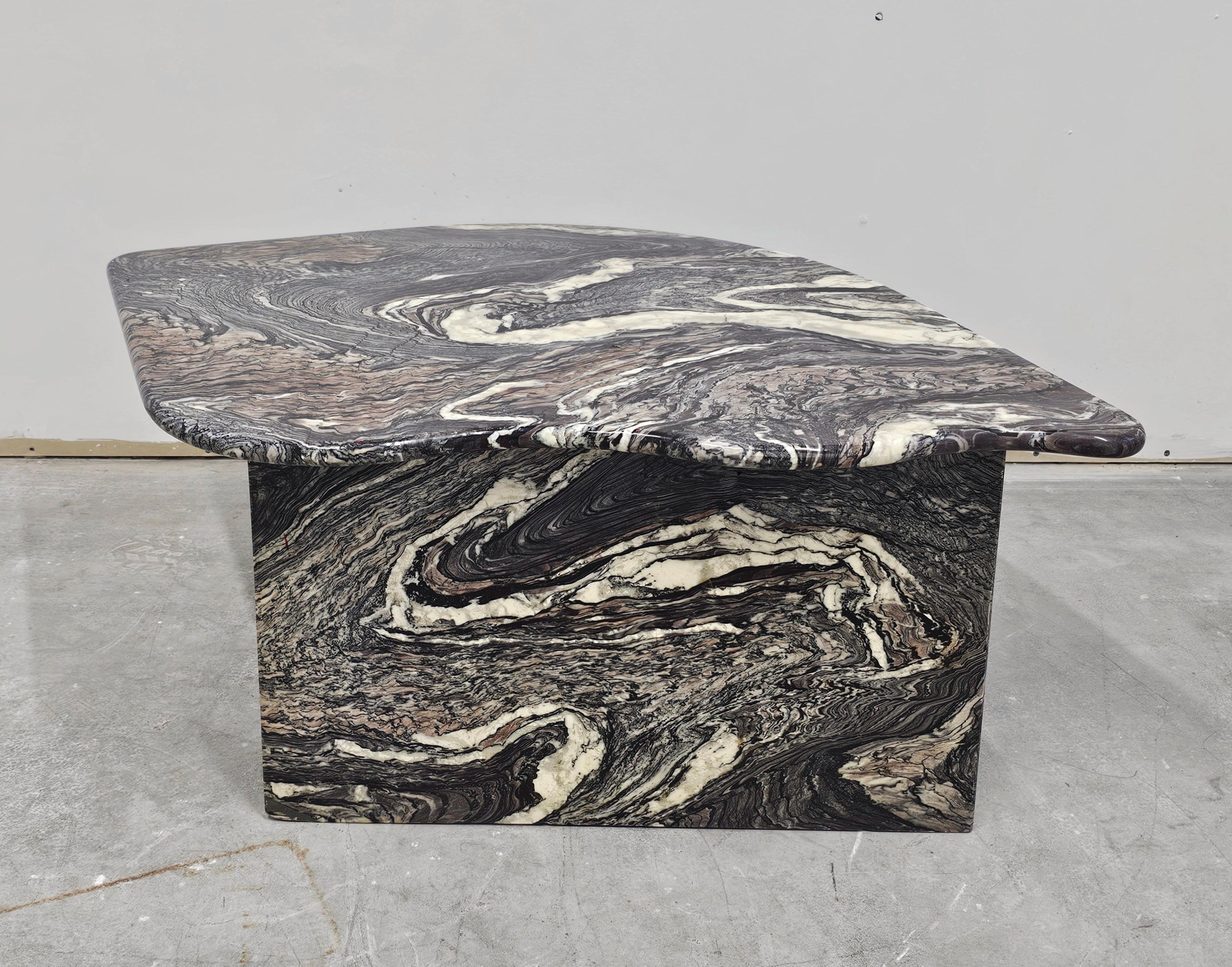 Set of 2 Postmodern Nesting Tables done in Cipollino Ondulato Marble, Italy 1980 9