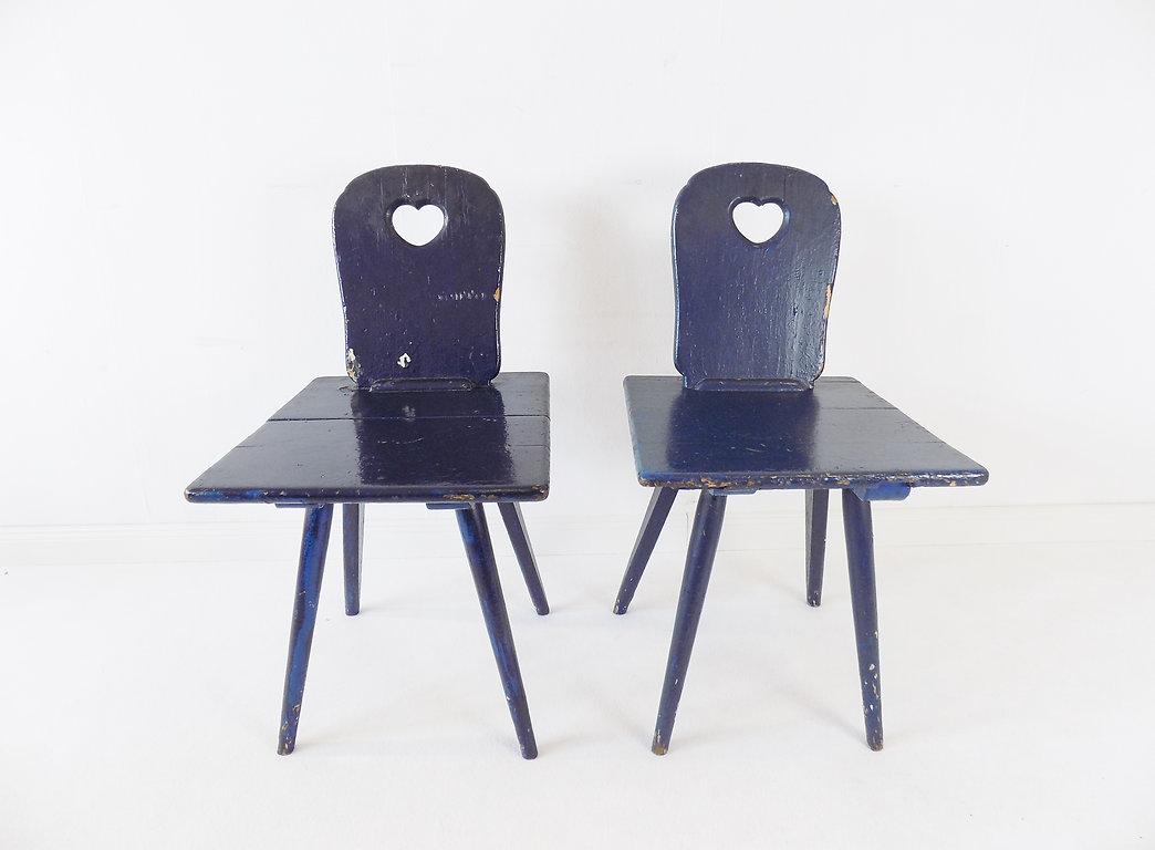 Peint à la main Ensemble de 2 chaises de fermier primitives Allemagne, 1900 en vente